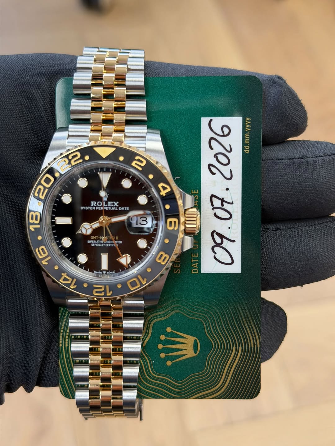May be an image of wrist watch and text that says '2 22 20 ROLEX OYSTER RPERP RPETUAL UAL DATE .mm.yyy dd.mm.vvvy mm. AV dd 4 6 MIII O7 8 DAT 09. 13 SUPERLATNE DERGNIL LHBON…