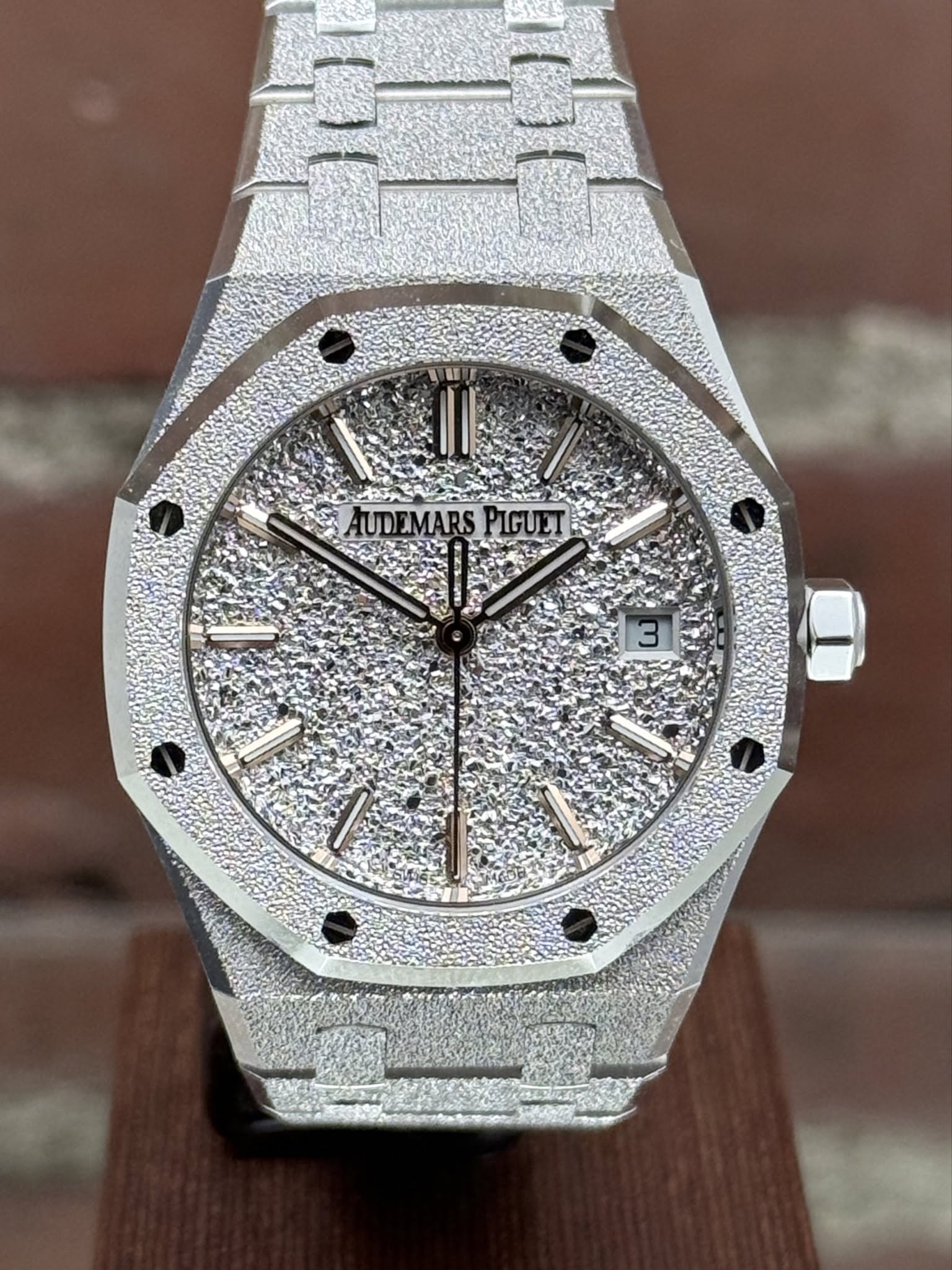 May be an image of wrist watch and text that says 'AUDEMARS PIGUET'