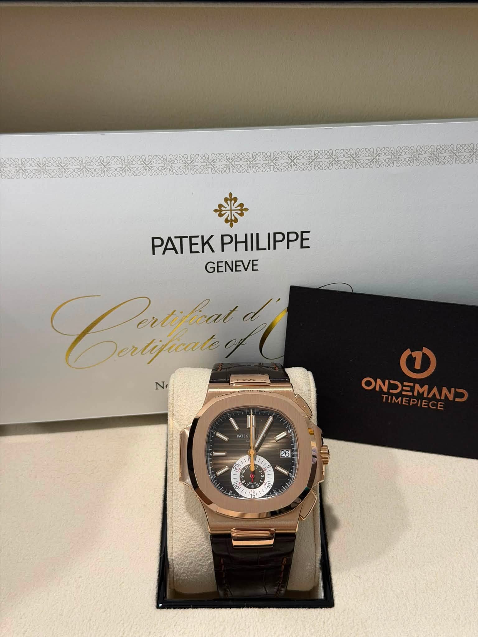 May be an image of wrist watch and text that says 'PATEK PATEKPHILIPPE PHILIPPE GENEVE Catfin Dertificated N (1 ONDE 20 M 1 15 S'