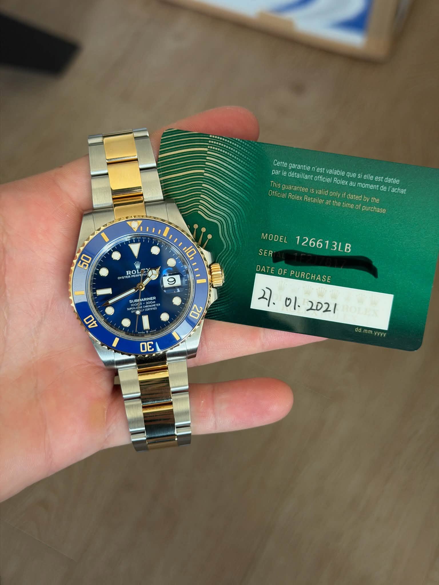 May be an image of wrist watch and text that says 'Cette arantie 'est par detanilant étaillant officiel valable que ollees datée moment achat OfficialRol ..的 Rolex Retailerar only…