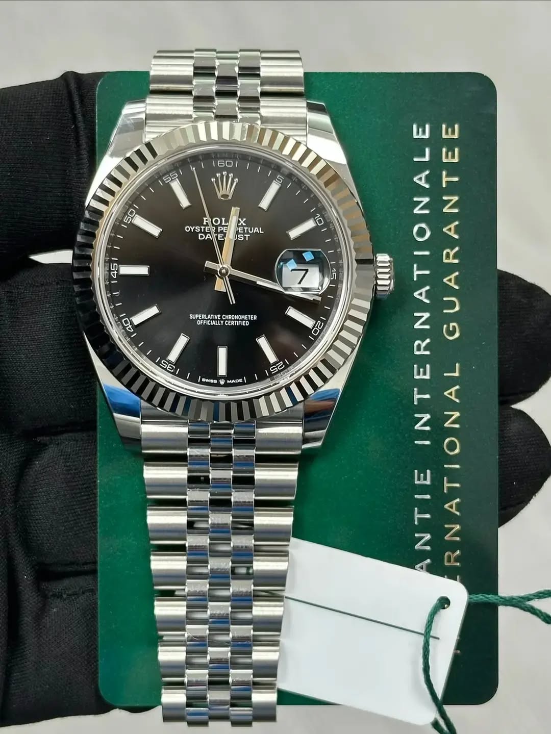 May be an image of wrist watch and text that says '160 S5 5 50 OL OYSTE OYSTERPE RPE ETUAL DATE ST 10 u 40 SUPERLATINECORINNETER SUPERLATINE CHRONSHETER OFFICIALLY…