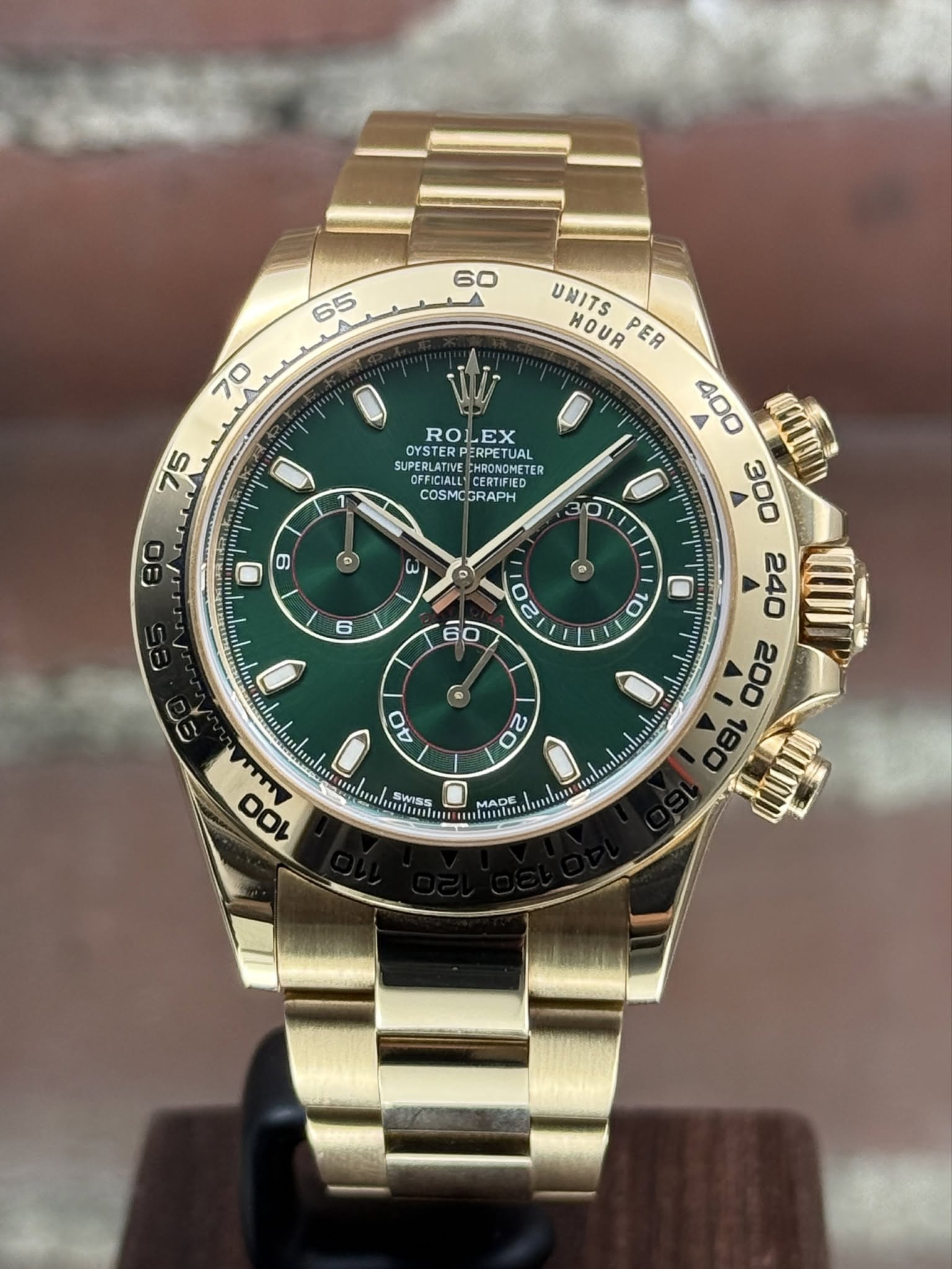May be an image of wrist watch and text that says '6ဝေ 65 احل 70 75 ROLEX UETER OYSTERPERPETUA SUPERLATIVE YSTERPERPE RPERPETU ERPETUAL KPETORE LIPERLATIVE DECICIAL PRONGMETE…