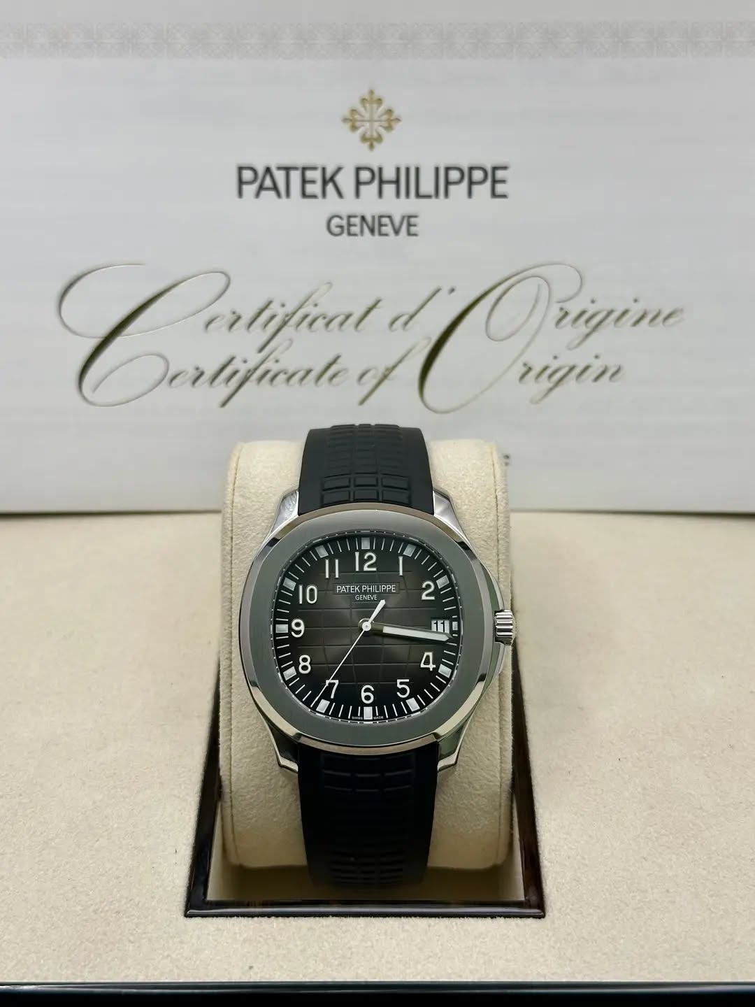 May be an image of wrist watch and text that says '※ PATEK PHILIPPE GENEVE CKжpиo Cartifur Drrtificale irtifical Prain Origine rigin 를 IMI |I 12 10 PATEKPHL PPE 2 9 F1 '