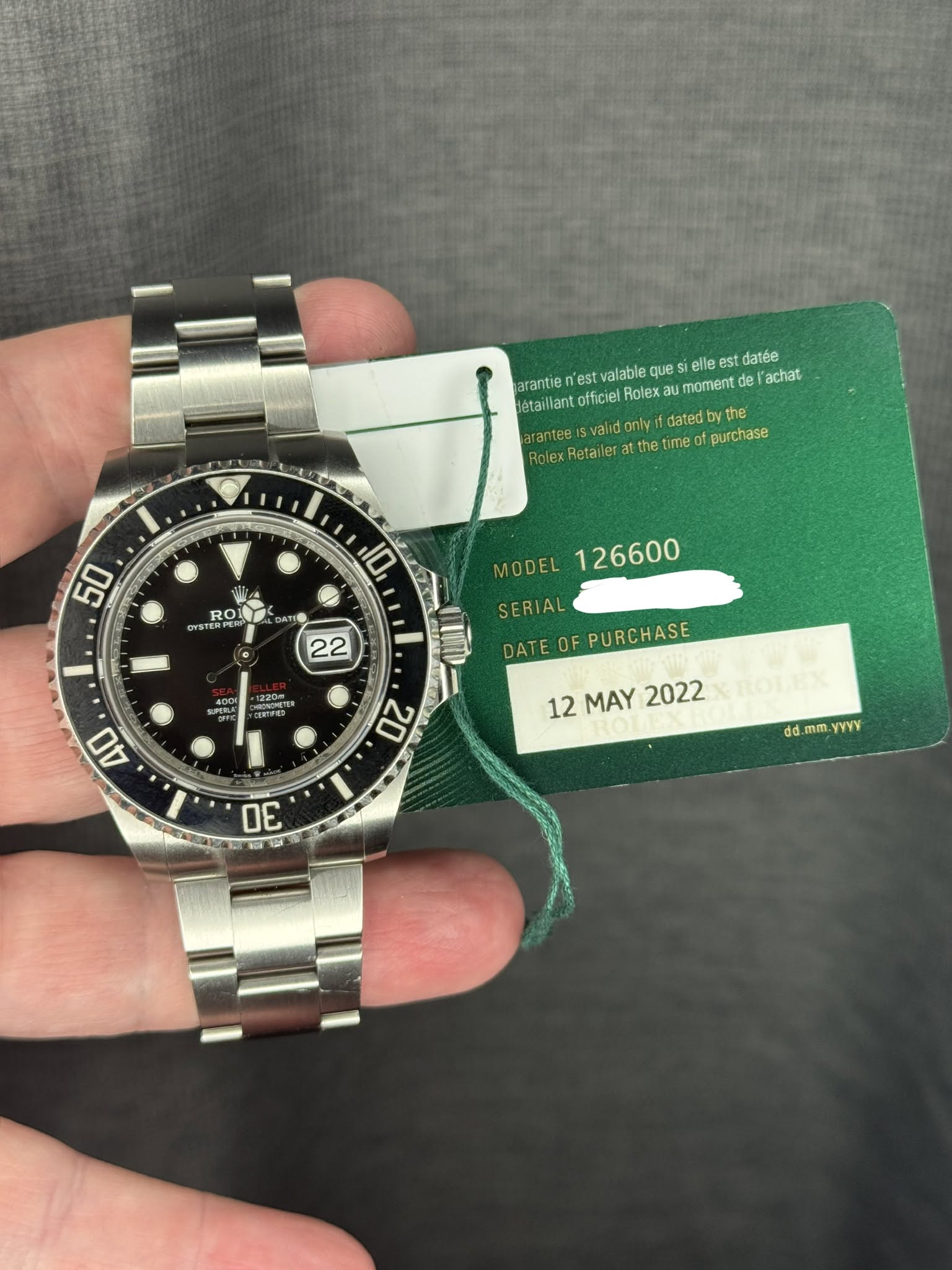May be an image of wrist watch and text that says 'arantie est valable que elle lee datée moment de achat létailiant officiel Rolex aranter Rolex.Retaleratetmeotpurc eesvaidon…