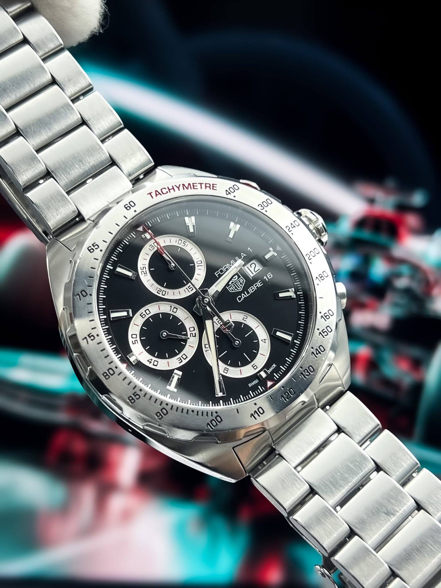 May be an image of digital watch and text that says '60 TACHYMETRE 400 TACHY METRE 300 65 ar 30 I 105 aI : FORMLILA 12 GETER ALIBRE ฉ KE 5 50 02 U 5 80 40 D ព 1 לה O 3 KADE 홍 BA…