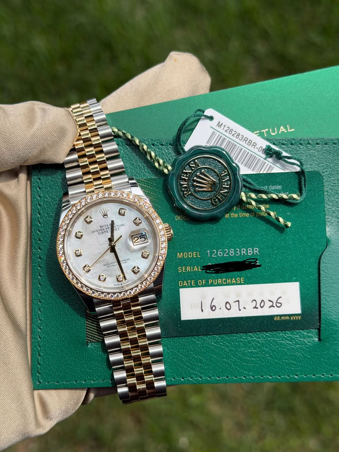 May be an image of wrist watch and text that says 'M126283RBR- M126283RBR-0 ETUAL AL 0 datée 客 SOATE TER CATE: S atthetime time att لليم た5 む O มสผคนที MODEL 家 ซ 126283RBR…