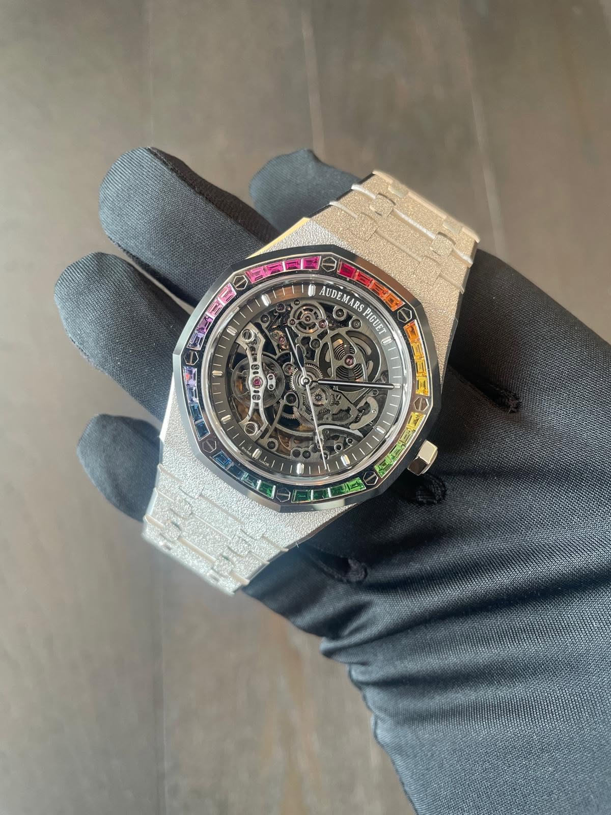 May be an image of wrist watch and text that says '0 AUDE AUDEMARSI AUDEMARSPIGUET ARS PIGUET O 1 a'