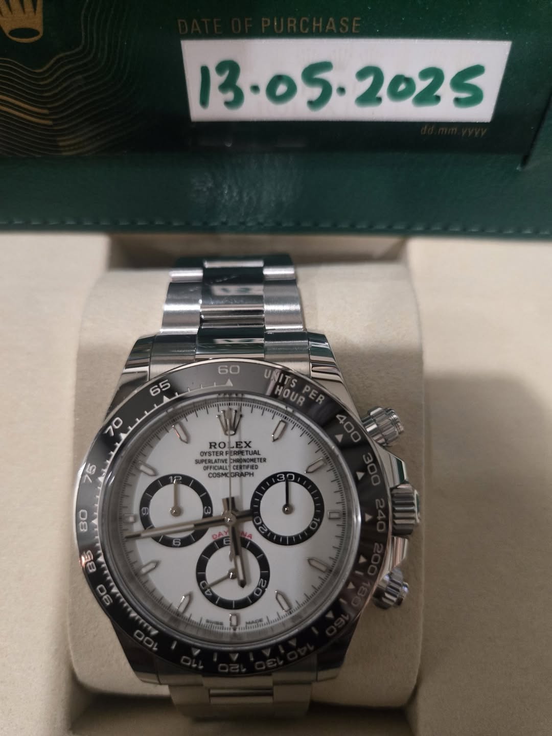 May be an image of wrist watch and text that says ' UNITS HOUR 70 RO X OYSTER OYSTER FERPE FOMETER 75 = go COSM APH TIFIED U PERLATIVE PERLAT OFFICIALL OFFICIALL METE 0 80 35…