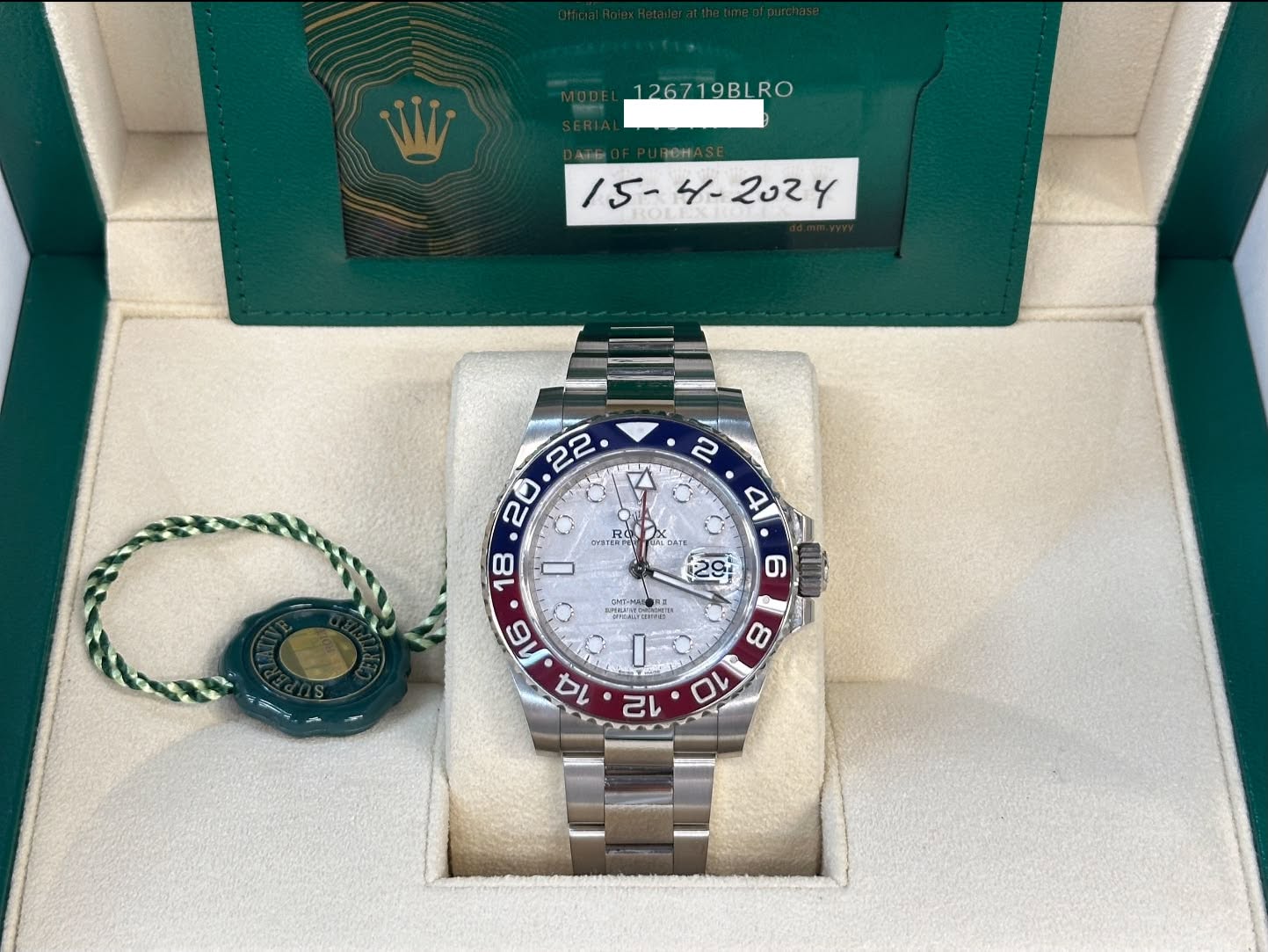 May be an image of wrist watch and text that says '126719BLRO 19BLRO W 4V Crar STER .RO RO DArE DYEAL PRAMDOT മരണ cHETи 8 12 10'