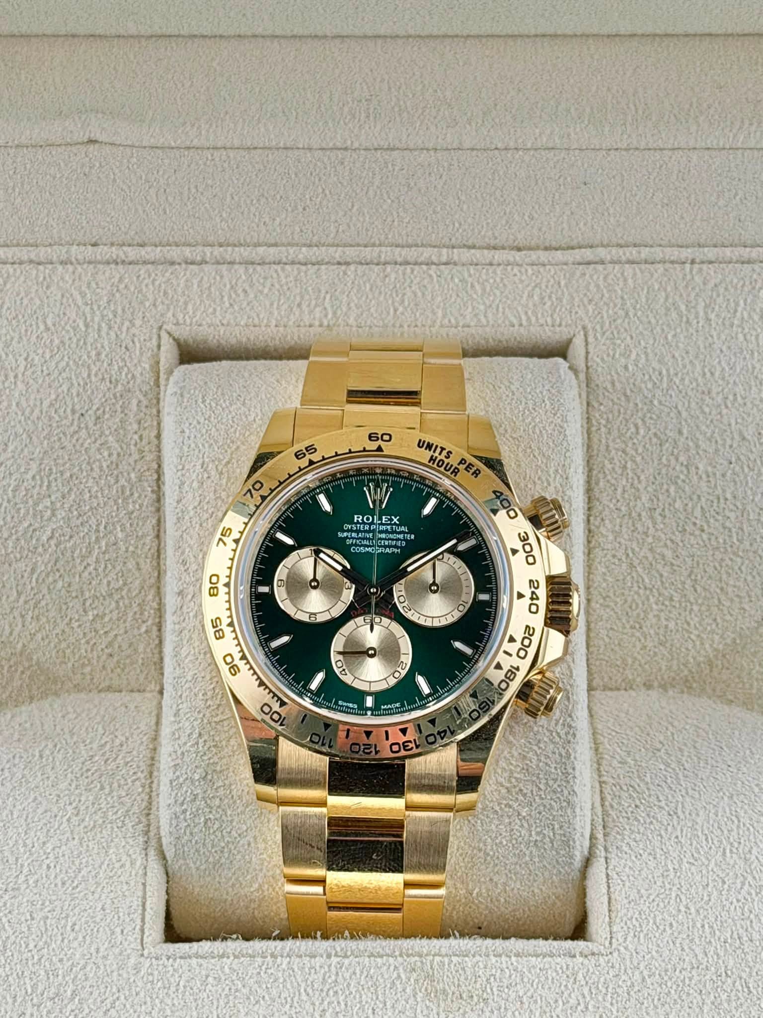 May be an image of wrist watch and text that says ' ROLEX NMAPN ക SMObRAPH 80 意 LOY 万 e UNITS PER I O ታ S 1 MopE ፅስራርዊ 0'