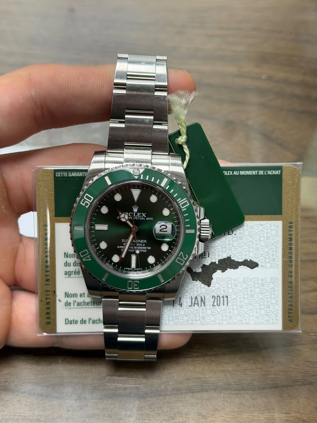 May be an image of wrist watch and text that says 'CETTE CETTEGARANTI GARANTI 系 MOMENT DE L'ACHAT 50 LEX ETUALDAT Te 10 LINER OMONCTER 1島 Nom du dis agréé E 20 Nom et de l'achet…