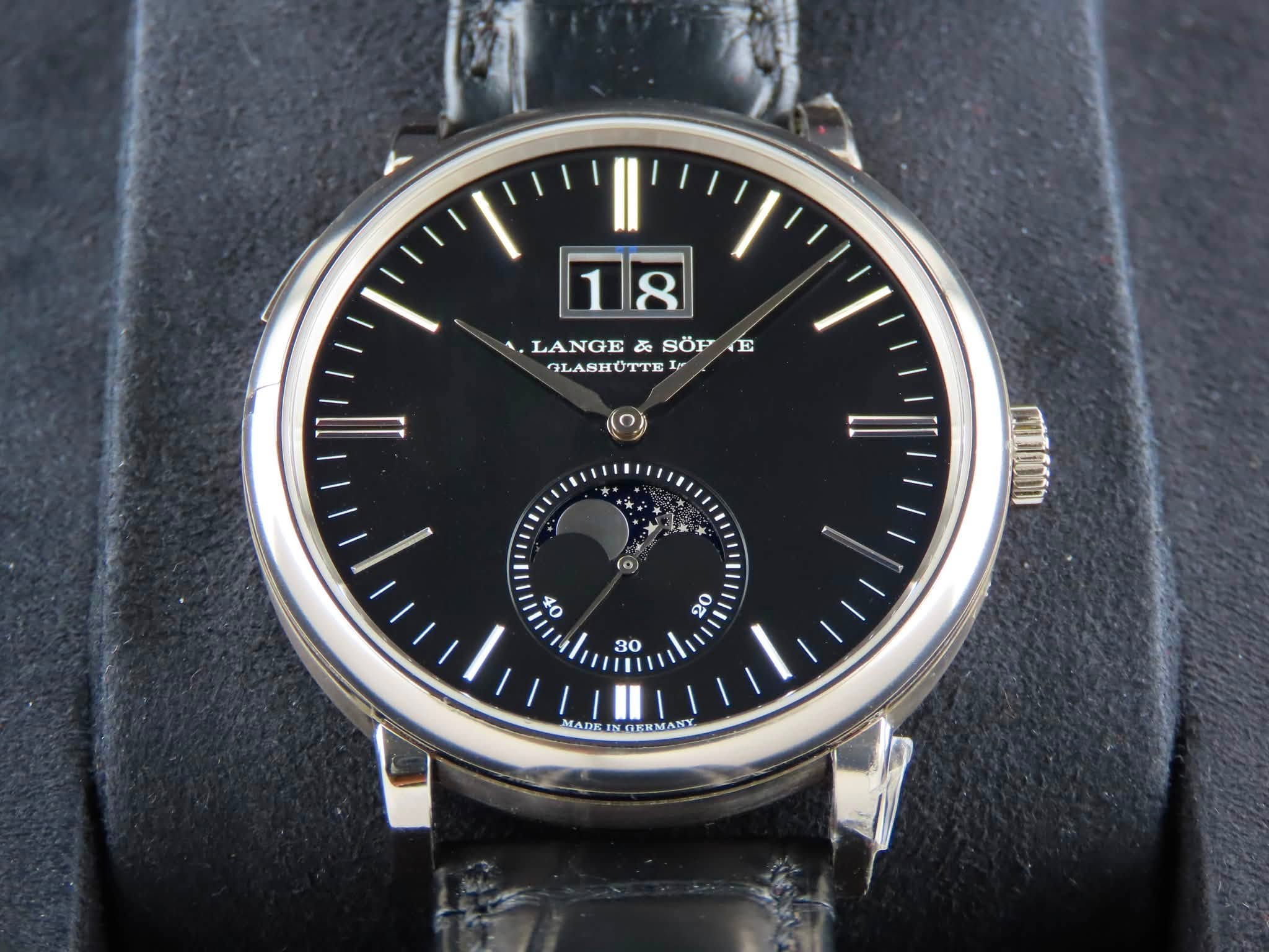 May be an image of wrist watch and text that says '18 ALANGE LANGE&SOPE कक SÖP E GLABHUTTE IF (O) * O 若 መርወስ ন 30 MADKIN.GEMMANY ATE DERMANT RN MAЛE'