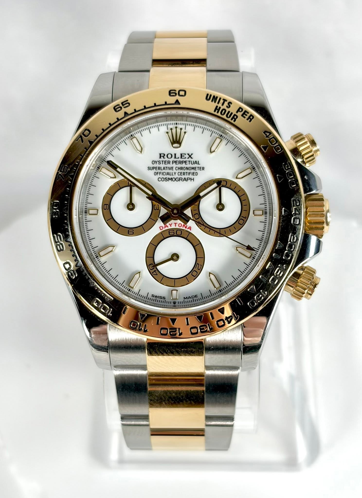 May be an image of wrist watch and text that says '60 65 UNITS HOUR PER "រុរ ROLEX OYSTERPERPETUAL SUPERLATINE OISTER YSTERPERPETUA PERPETUAL K SUPERLATIVE OFFICIALLY CERTIFIED P…