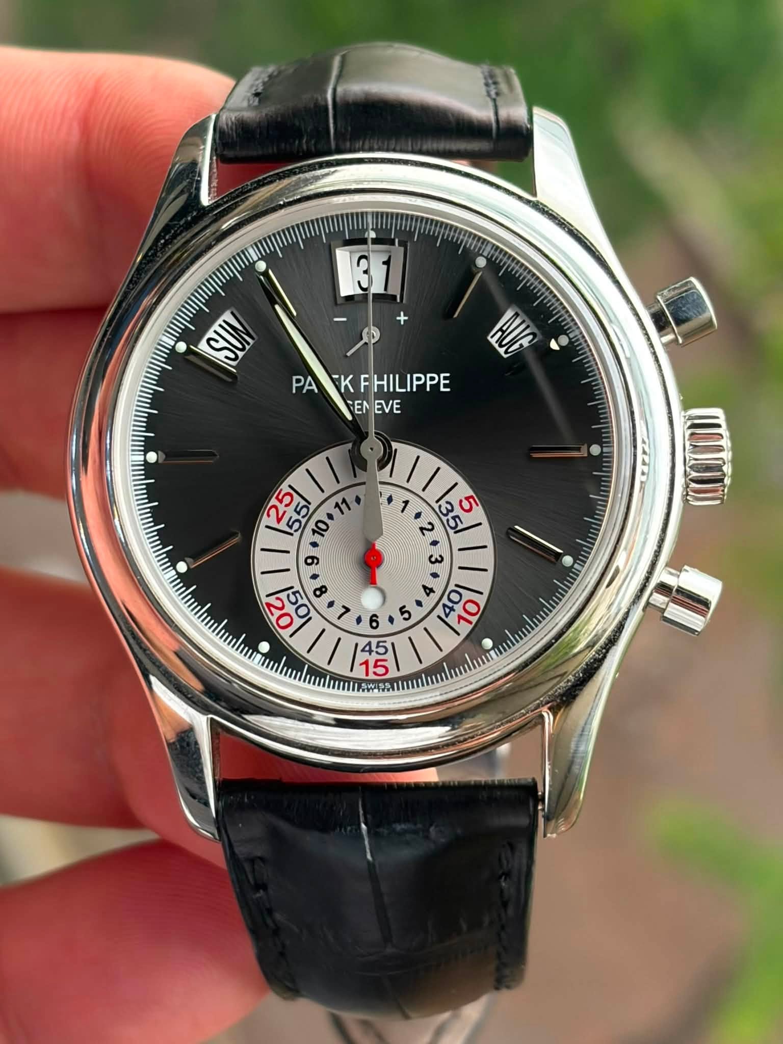 May be an image of wrist watch and text that says '31 3 SUN PA HUG K KFHILIPPE TENEVE EN 25 10 10•11, | 0ี่/ 4 S /001 00 ١١ รัษ/'