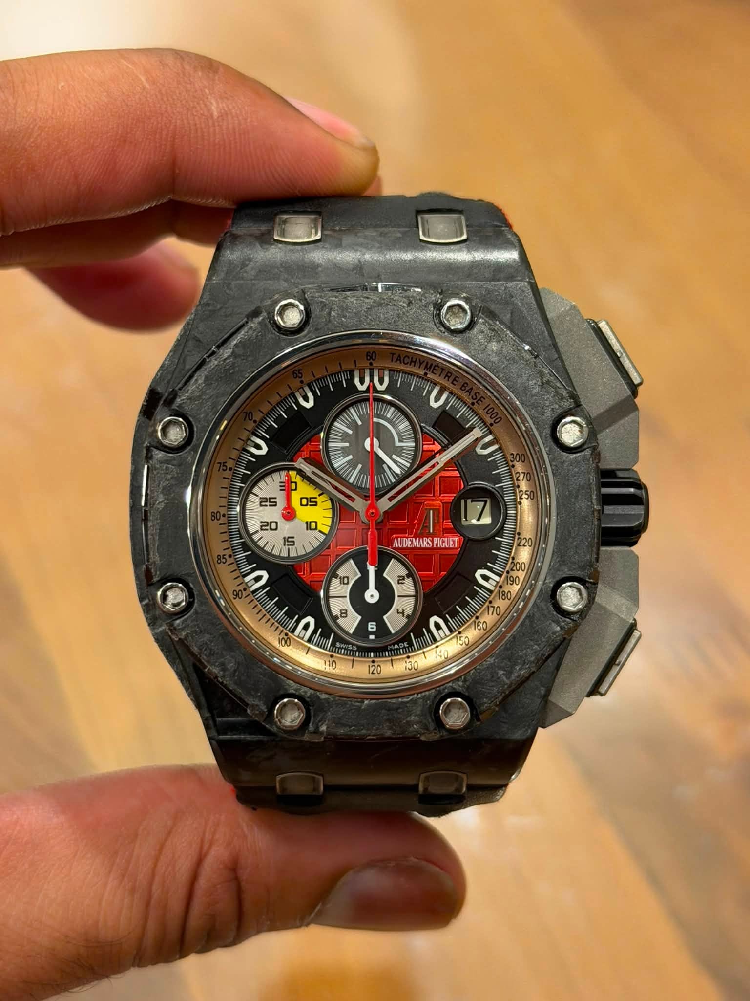 May be an image of wrist watch and text that says 'U 00 የማጣጣጥን M U U 1 I = 05 25 20 a ឬ្ י 0 二四 ALDEMARSPIGLET ALDEN PIGUET 10 4 U TU B 1O 6 120'