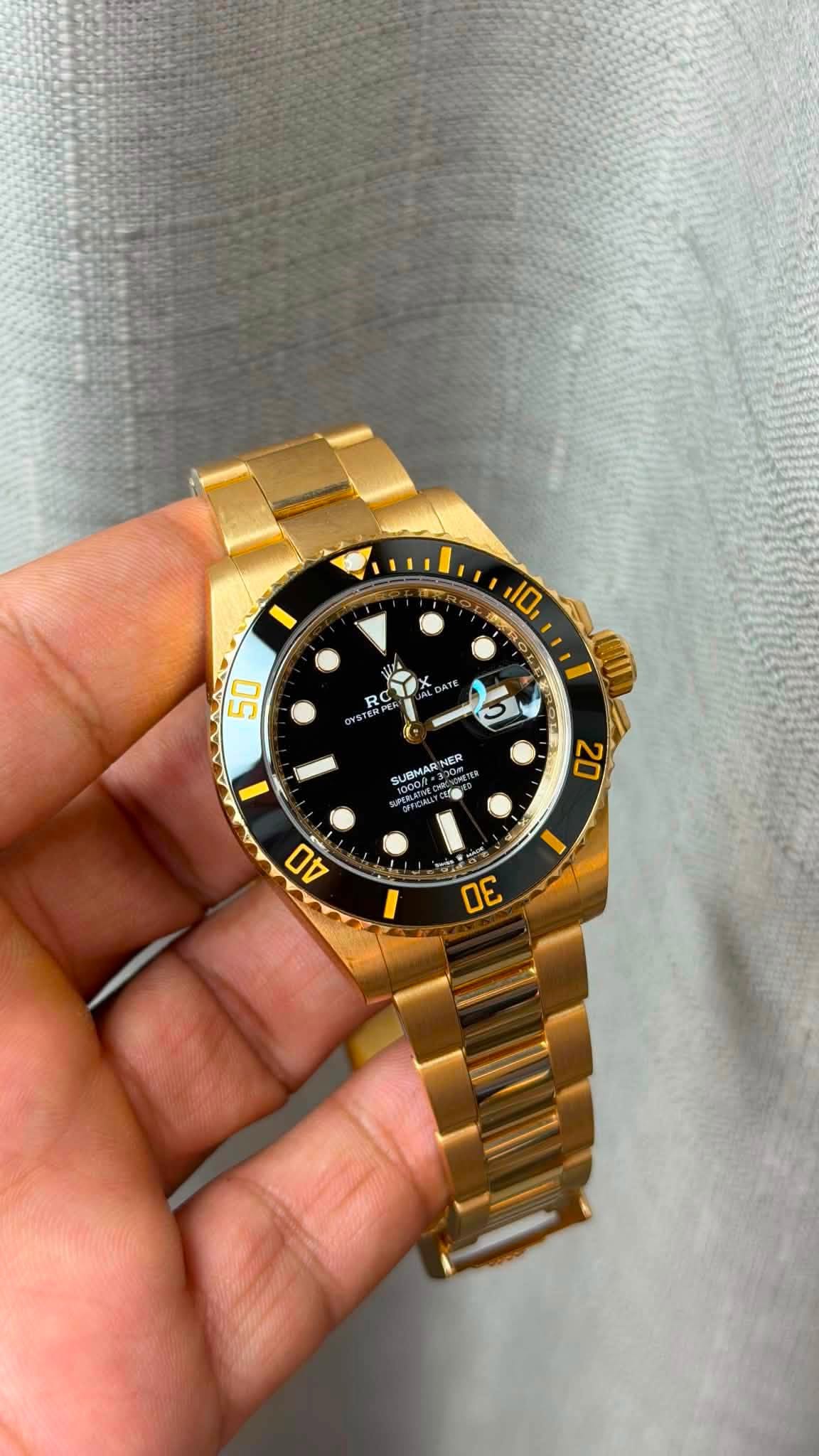 May be an image of wrist watch and text that says '10 X + K BA MAT AT 50 RC 3 I BUBMART NER 20 X 40 30'