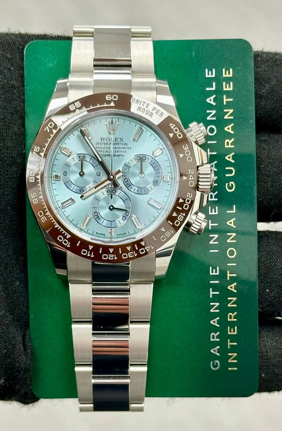 May be an image of wrist watch and text that says '60 70 ROLEX OYSTERP OYSTERP STERPERPETU HPETUAL NEEGIARA CERTIFIED COSMOJRAPH II 12 ם 6 6 AY 80 85 90 1O UNITS HOUR PER…