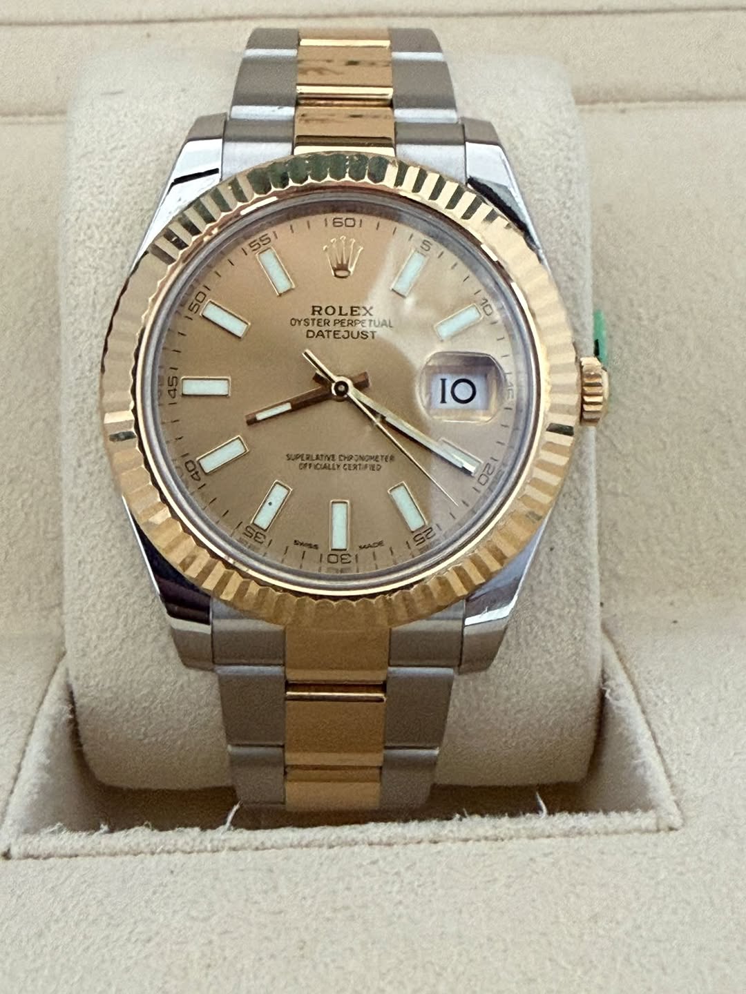 May be an image of wrist watch and text that says '60 55 S 50 ROLEX OYSTER OYROLEX TERPERPETUAL ETUAL DATEJUST DATE EJUST 10 LAC IO FFICIALLY FCALLYGERTFE CERTIFIED I 0 20 25'