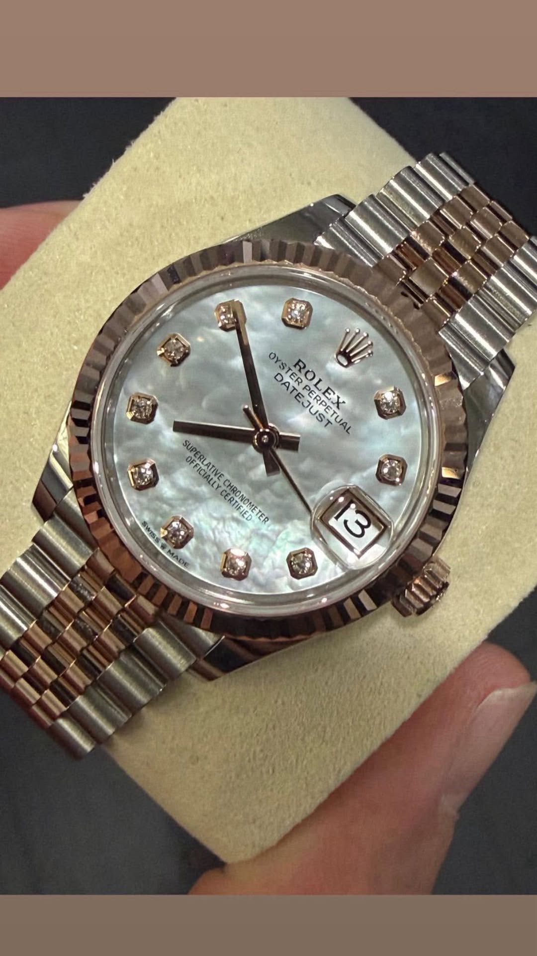 May be an image of wrist watch and text that says 'OYS ROL Wi SAAE DAT TER TEREJUST STERPSTUA ERPERPETU ERPERPE ROLEX EROX LE JST ERPETU, PERPETUAL SSRPET LEX SUPERLATIVE FICIRLL…