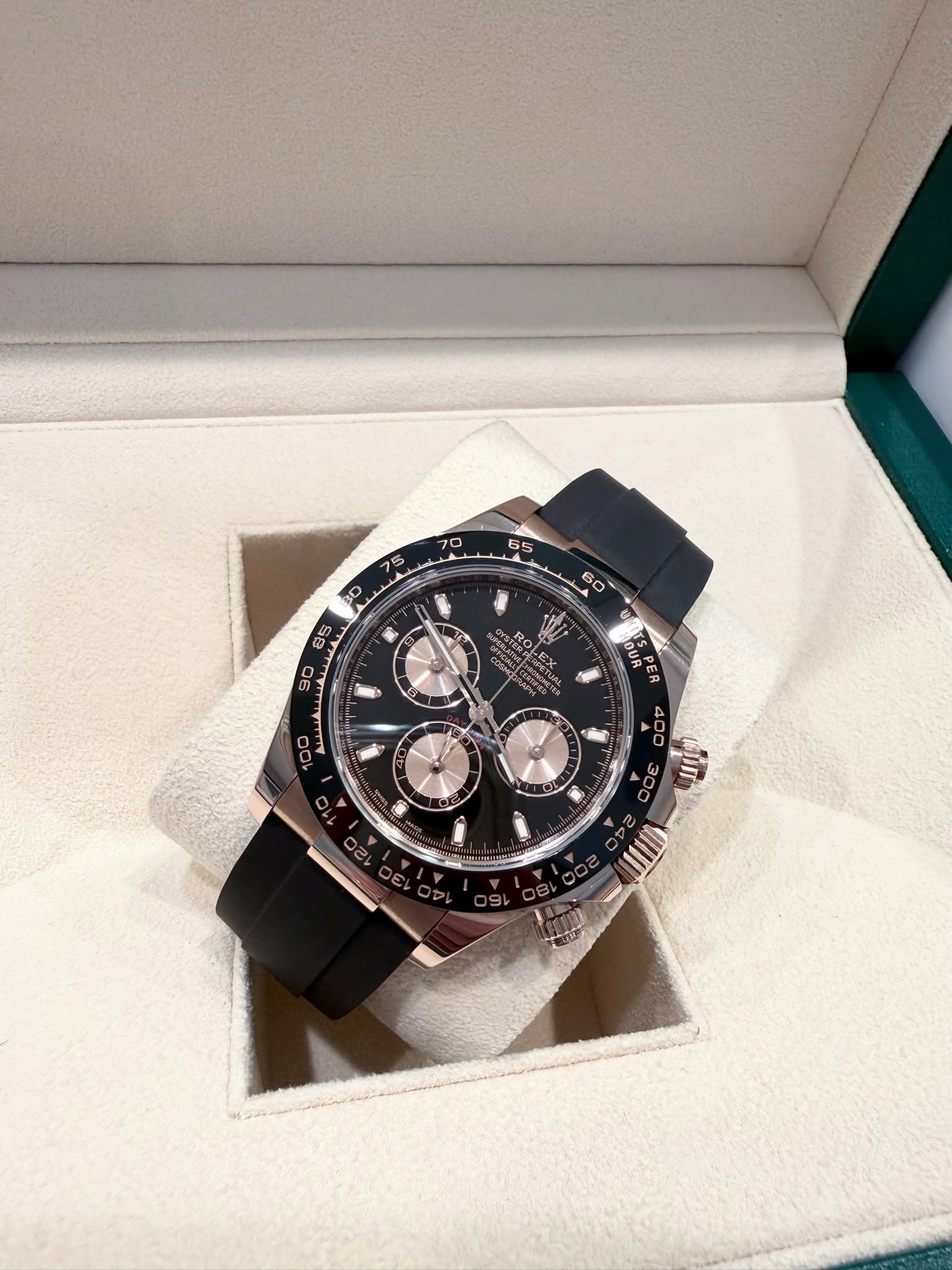 May be an image of wrist watch and text that says '7a 75 65 3D 60 65 90 で RO DUR 00 10 D 400 300 (ុ 160'