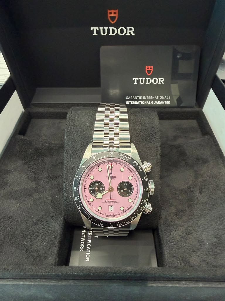 May be an image of wrist watch and text that says 'TUDOR TUDOR GARANTIEINTERNATIONALE GARANTIE INTERNATIONALE INTERNATIONAL INTERMATIONALGUARANTEE GUARANTEE 65 70 60 UNITSPER…