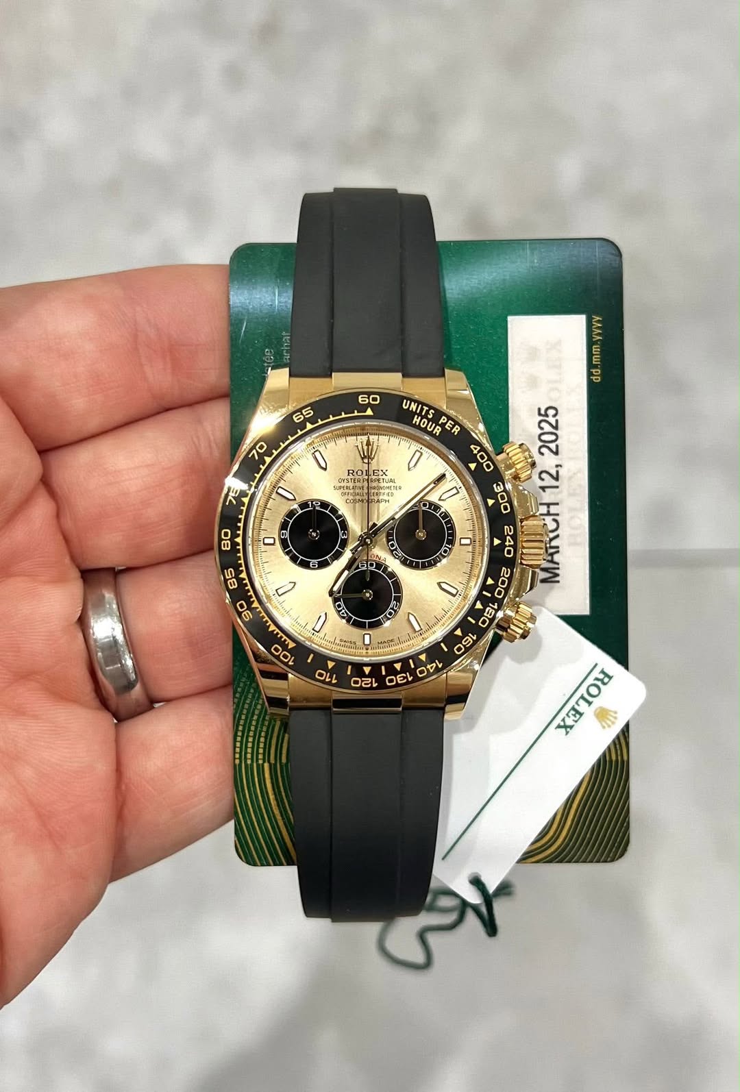 May be an image of wrist watch and text that says '60 مقی 65 70 プ SURCTER 肥続の. N) C شره AAAA ЛE mm do UNITS HOUR PER ER P DOV 12,2025 12, 2025 ODE 002 MARCH 240 一B 09 120 に E…