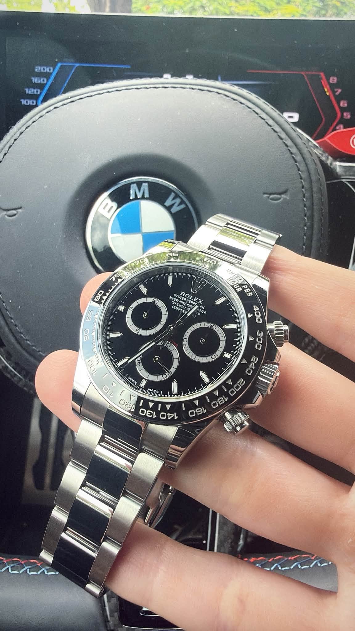 May be an image of wrist watch and text that says ' M W M 1P7C 7E 80 i 05 90 A G LEX G 00 T 11 L เนต PER 400 O 300 240 2O O राय MO ت set ロン ญ E '