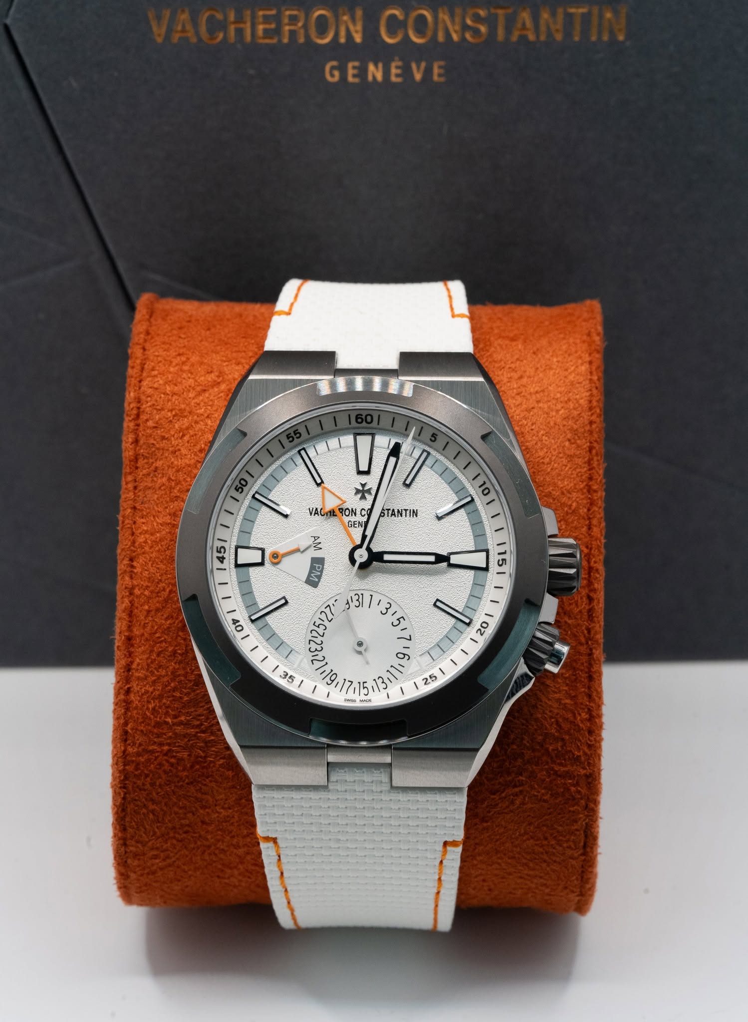 May be an image of wrist watch and text that says 'HERON HERONCONS CONS GENEVE D ONC cO GENY TANTIN 10 15 OV 45 ل থখ Pd 5'27 8M2872527 1 31/ 3 225 5 لر 6 35 17, U I & 02'
