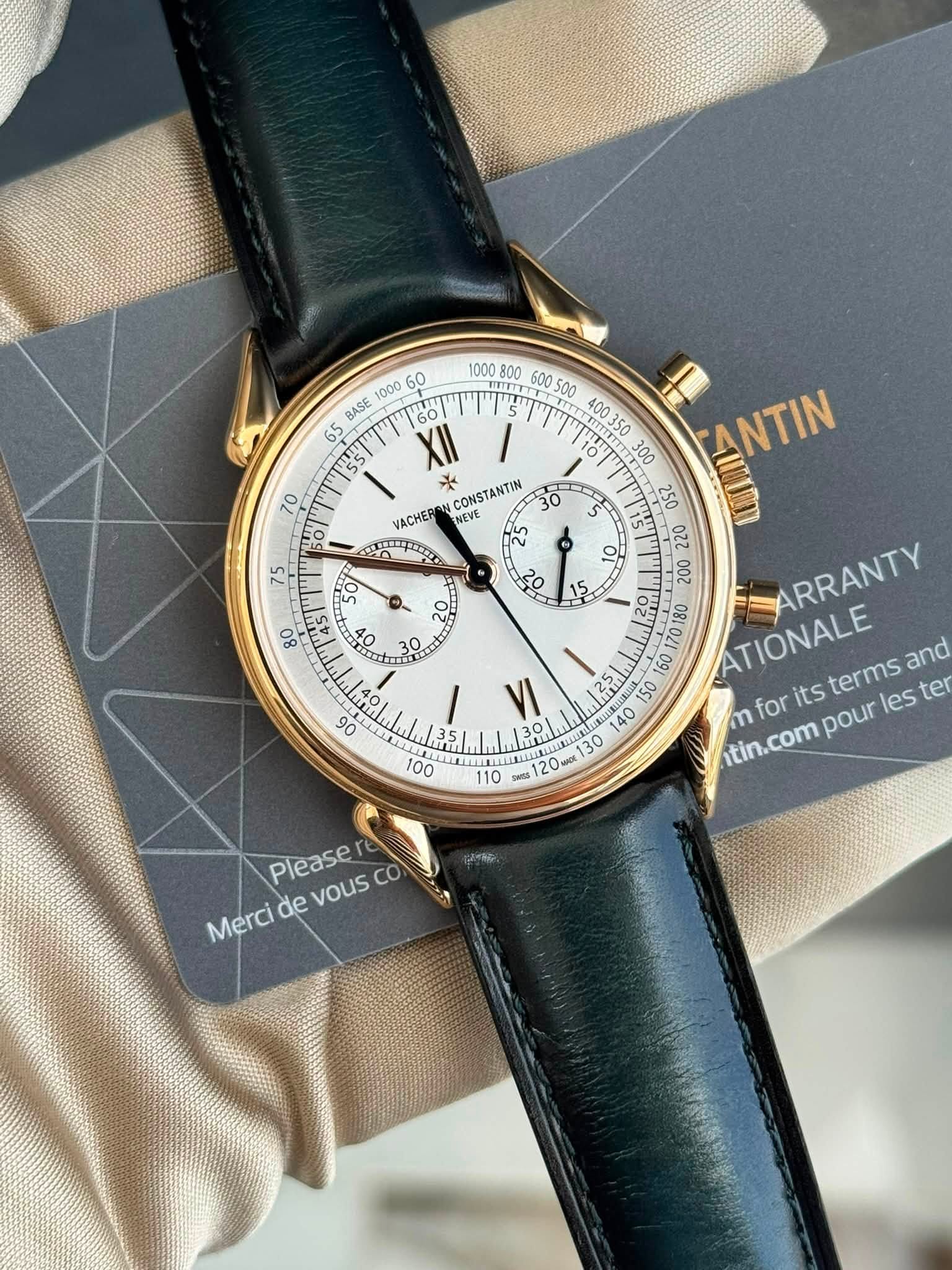 May be an image of wrist watch and text that says '1000 60 BASE 60 65 XII I 水 CONSTANTIN VACHERA NEVE 70 30 5 NTIN 75 2 0 이 ARRANTY ATIONALE and itin.com m for its terms pour les…