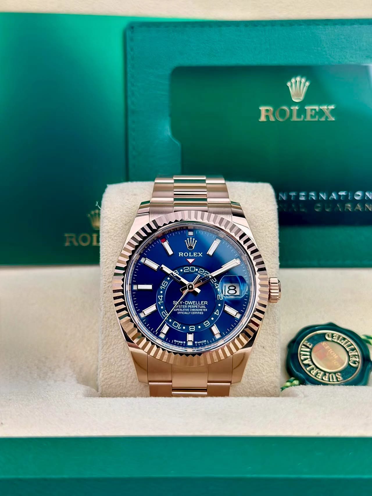 May be an image of wrist watch and text that says 'ROLEX ROLEX EX RO 20+ 20 6 4 ٢ ป น่ 8 עע DWELLE X "ក្រ A 水好化 D 0 سلل U C 10 ഗീവ் 8 8 CETREA SENOS 4- กร'