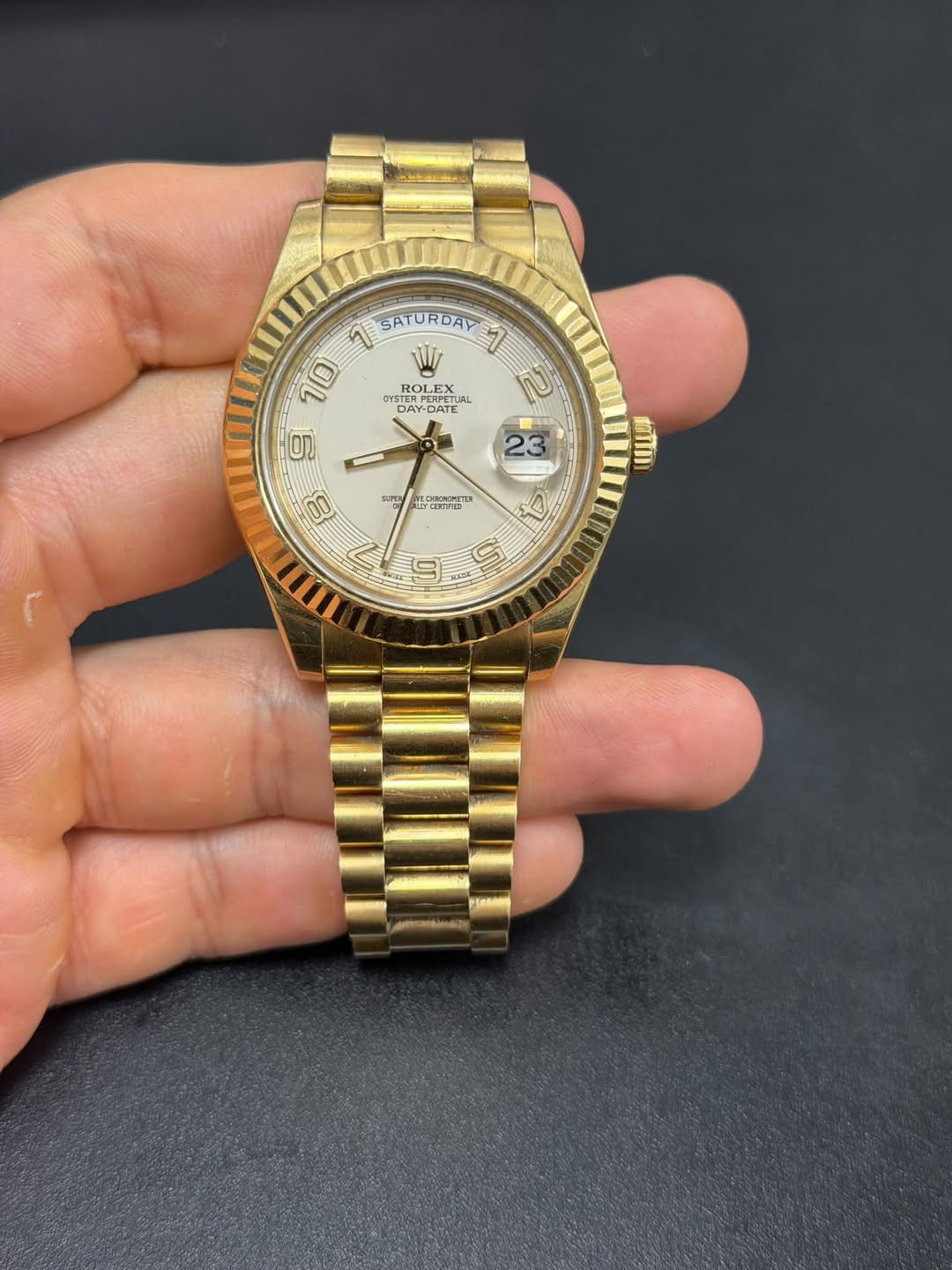 May be an image of wrist watch and text that says 'ROLEX OYS YSTE CTERO DAY-O STERPE DAY-OATE DATE RPETUAL 1 SATURDAY SAPE PEO ره Lan uII 7 ២ ហ'
