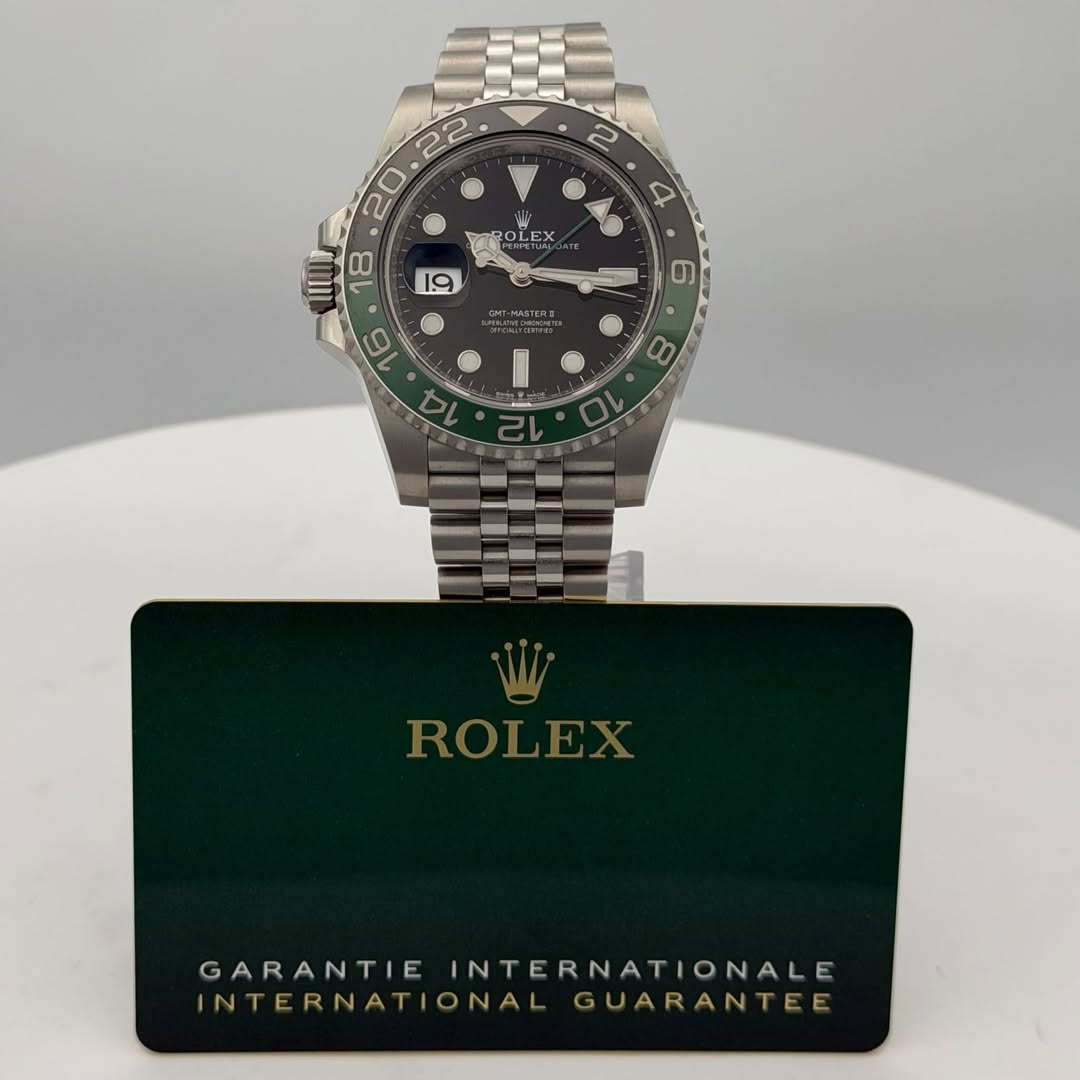 May be an image of wrist watch and text that says ' ROLEX チート 1.9 6 16 ရဘ O 8 GARANTIEINTERNATIONALE GARANTIE INTERNATIONALE INTERNATIONAL INTERNATIONALGUARANTEE IONAL GUARANTEE'