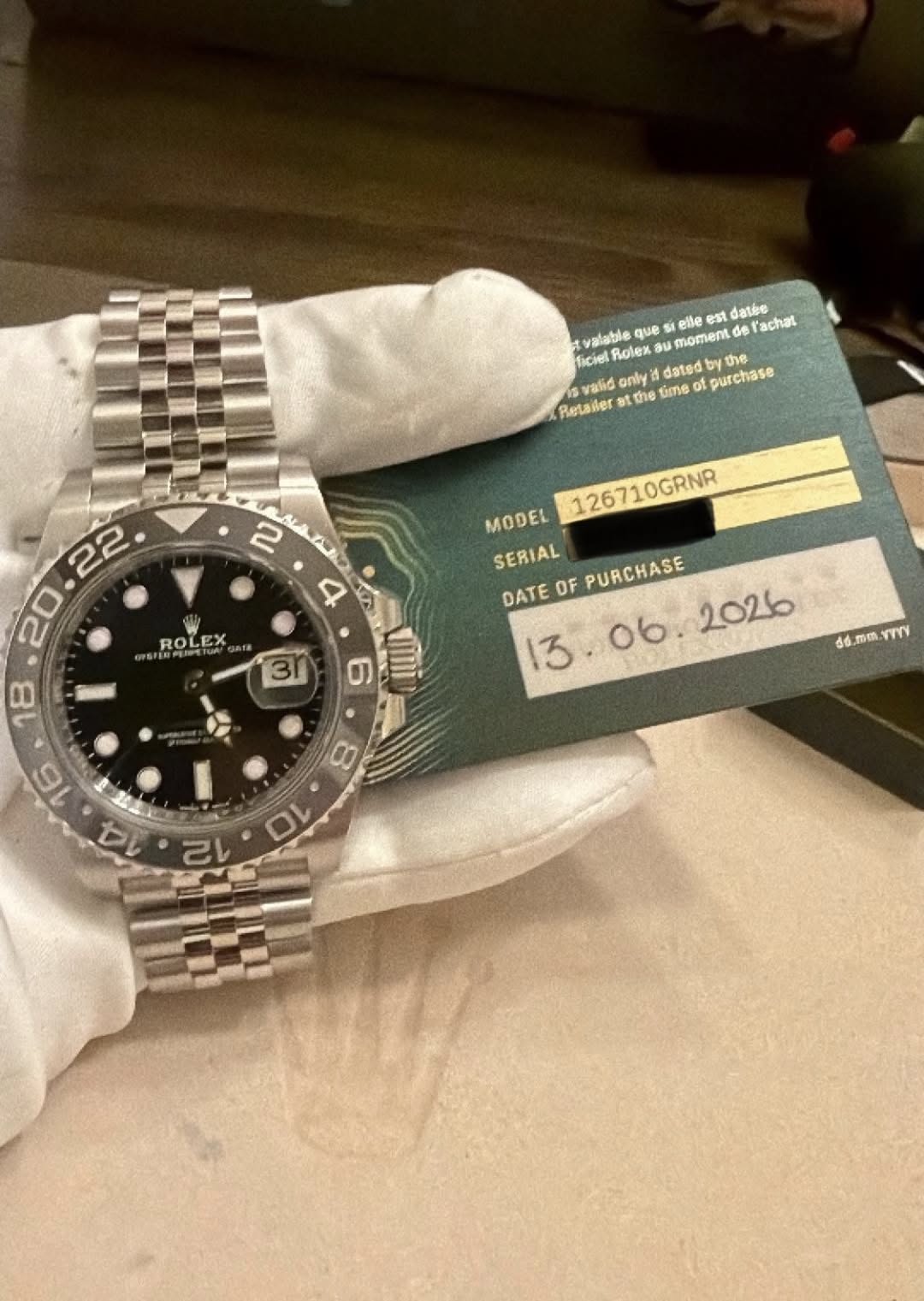 May be an image of wrist watch and text that says 'valable que elle eile est datée achat Rolex สง moment ปา only Retailer valid the time dated purchase 2 T 4 ROLEX #PLeETUA 31…