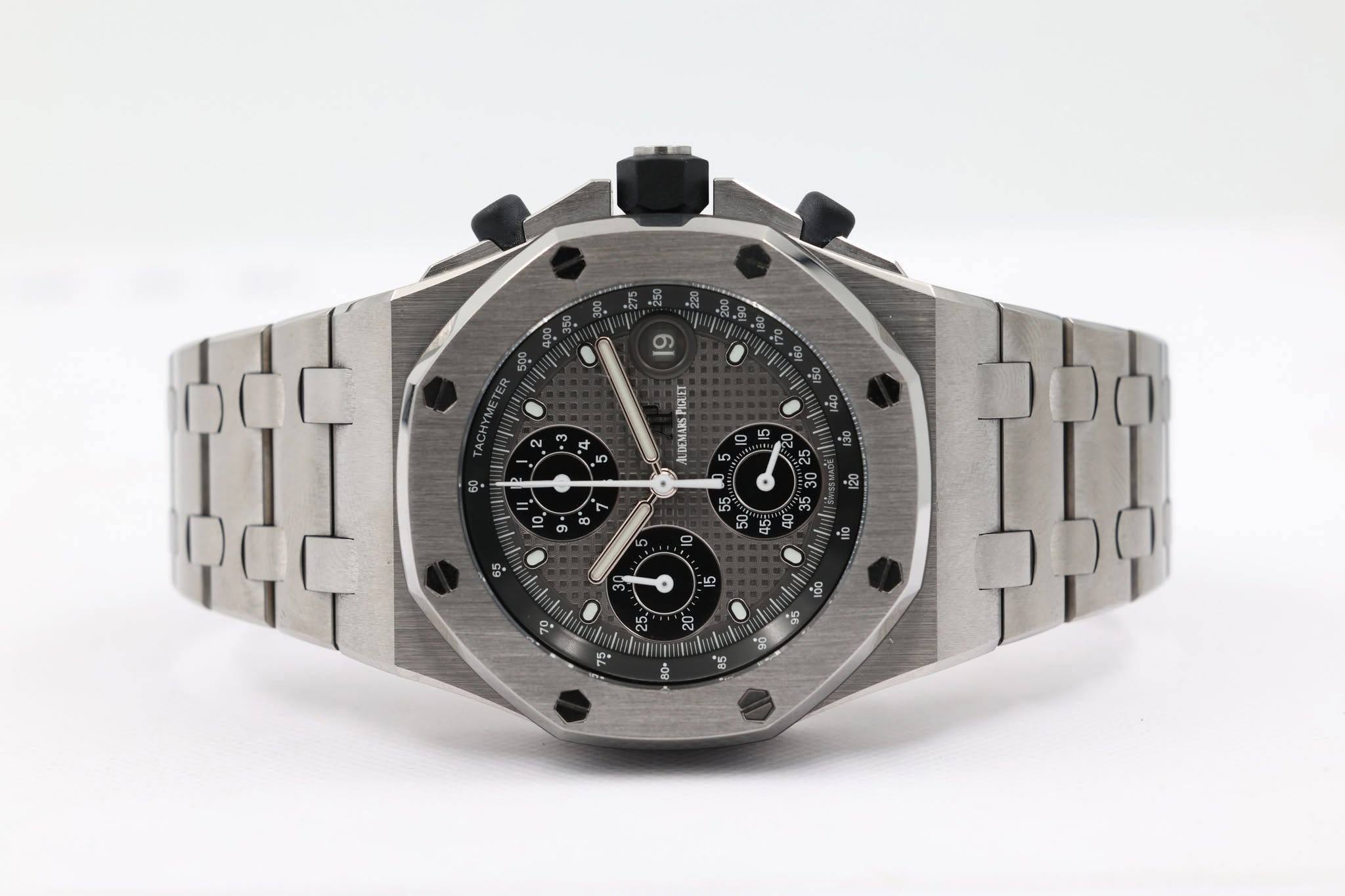 May be an image of wrist watch and text that says '19 TER ي PICLET ALBEMARS و 50 5 و ٢ O 55 ti0 ဟ. Inlita 맘 L کم 20 100 4l S0 في es'