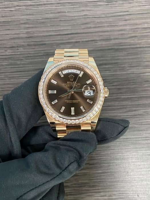 May be an image of wrist watch and text that says 'TUESOAY DAY 1 3'