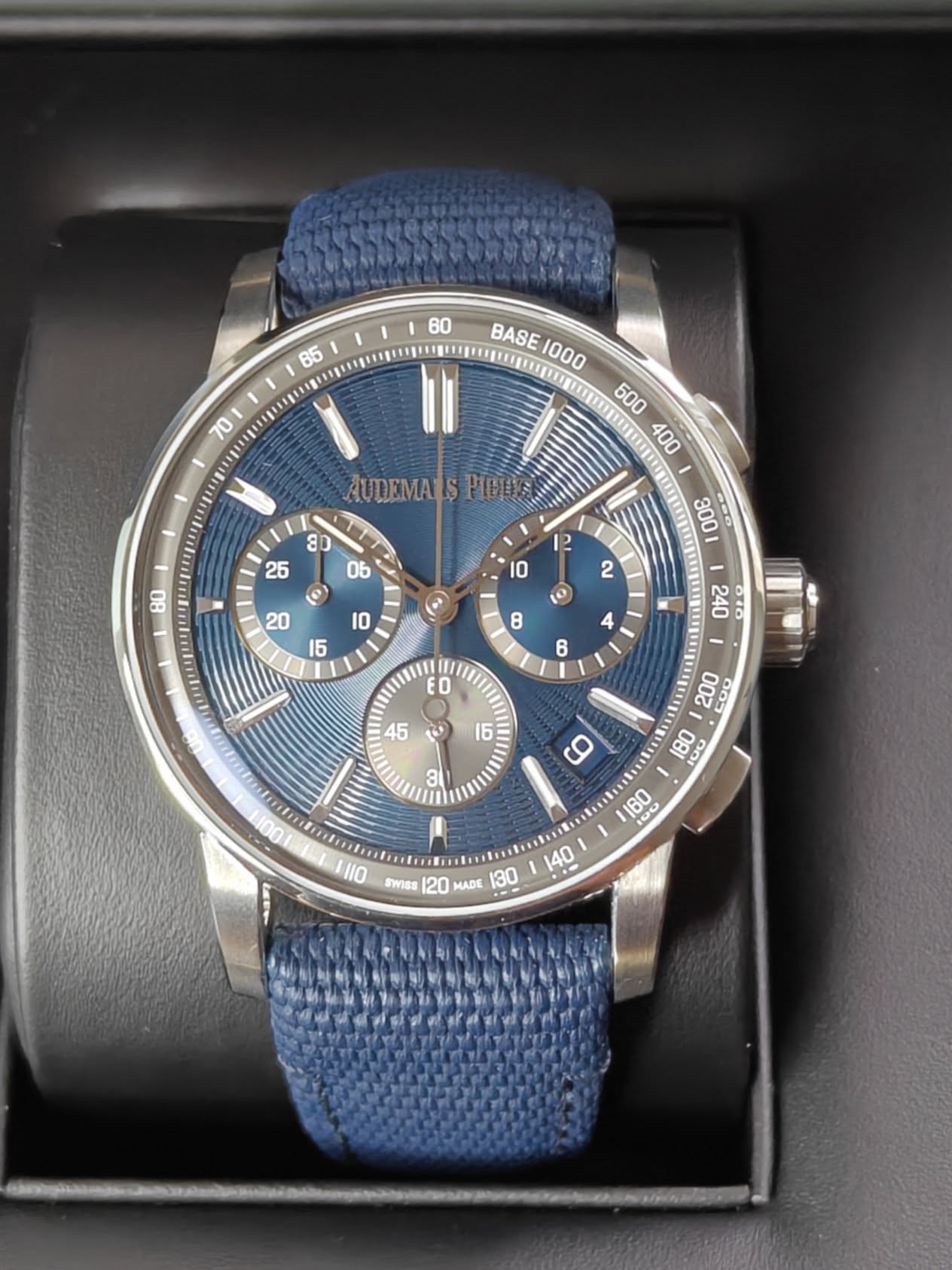 May be an image of wrist watch and text that says '60 65 70 AE BASE1000 AUDEMA S PIOUE 8 8D D 25 O6 80 12 ® D 45 16 ai م 200 800 5OO 180 O 1I0 SWss 120 MADE 130 140'