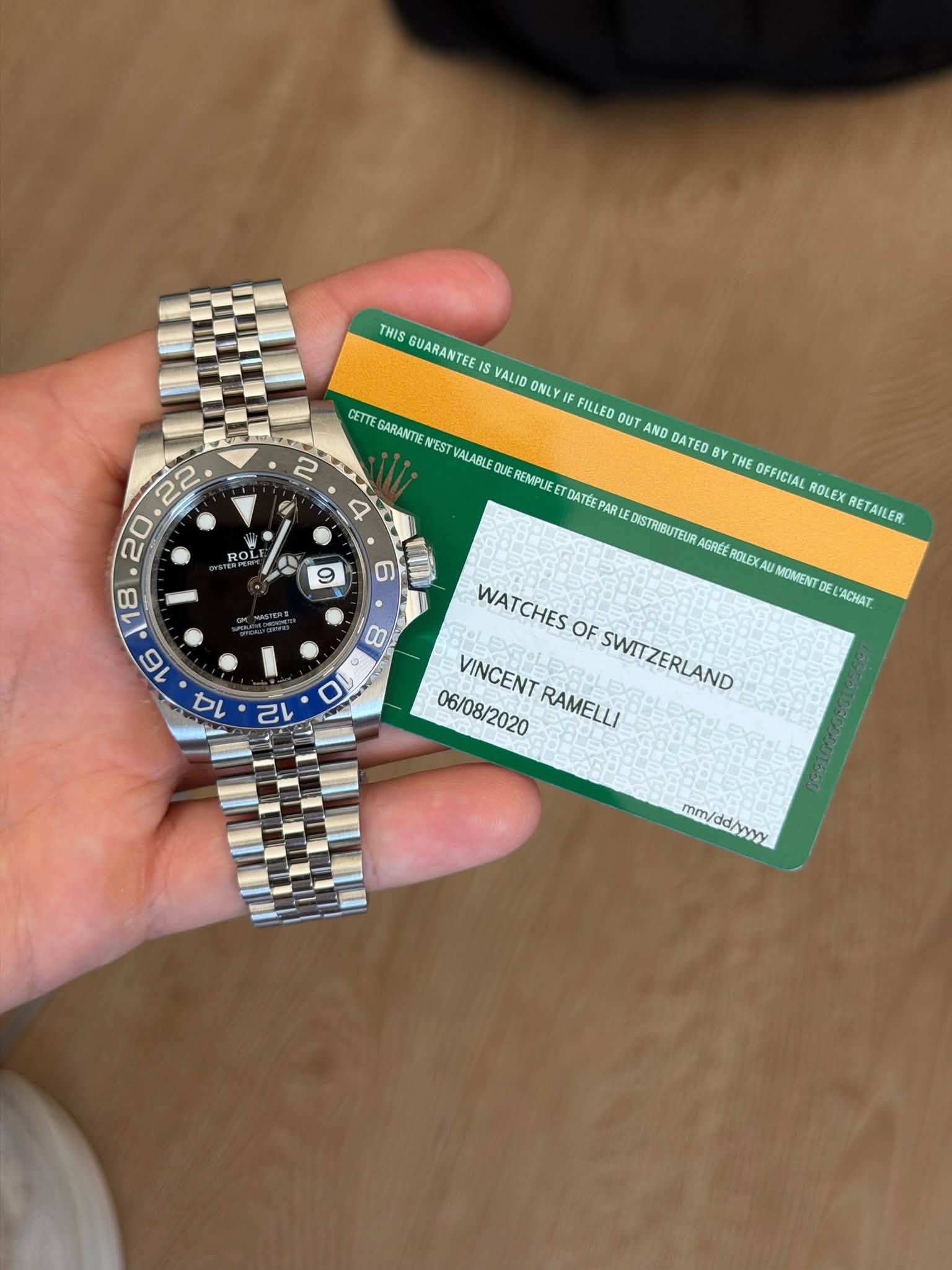 May be an image of wrist watch and text that says 'THIS GUARANTEE IS ISV VALID ONLY FILLED OUT AND DATED B THE OFFICIAL ROLEX RETAILER. 2 0 4 RO ROL CETTE GARANTIE NEST ALABLE QUE…