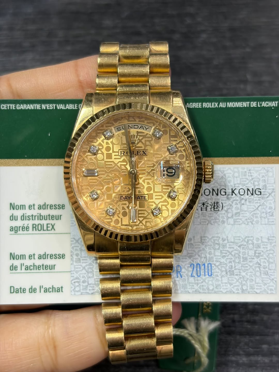May be an image of wrist watch and text that says 'CETTE CETTEGARANTIEN'ESTVALABLE GARANTIE N'EST VALABLE AGREE ROLEX AU MOMENT AGREEROLEXAUMOMENTDEL'ACHAT DE L'ACHAT NDAY Nom et…