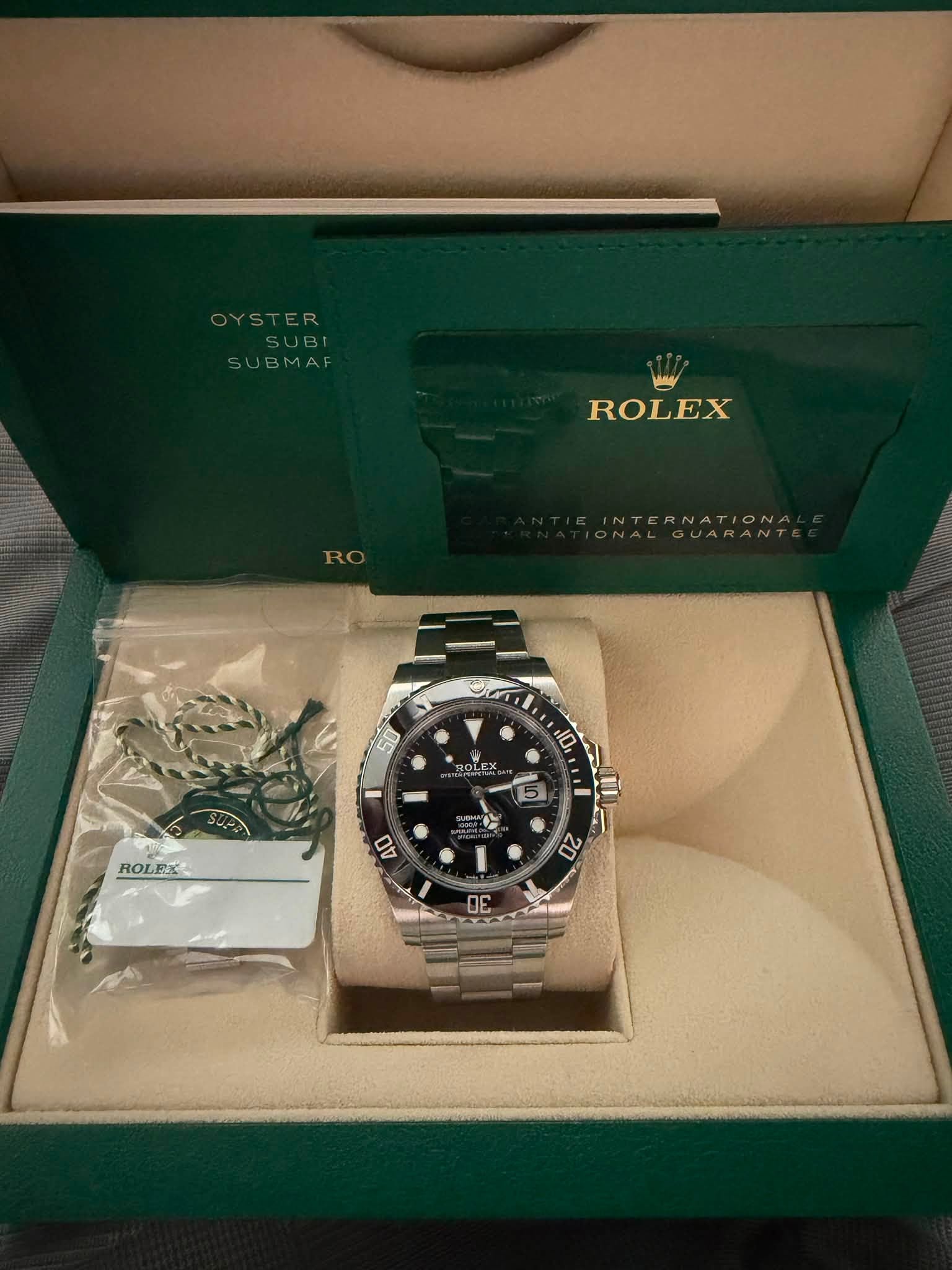 May be an image of wrist watch and text that says 'May ROLEX a 50 ROLE LEX 10 5 ROLE ac 4D 20 I DE'