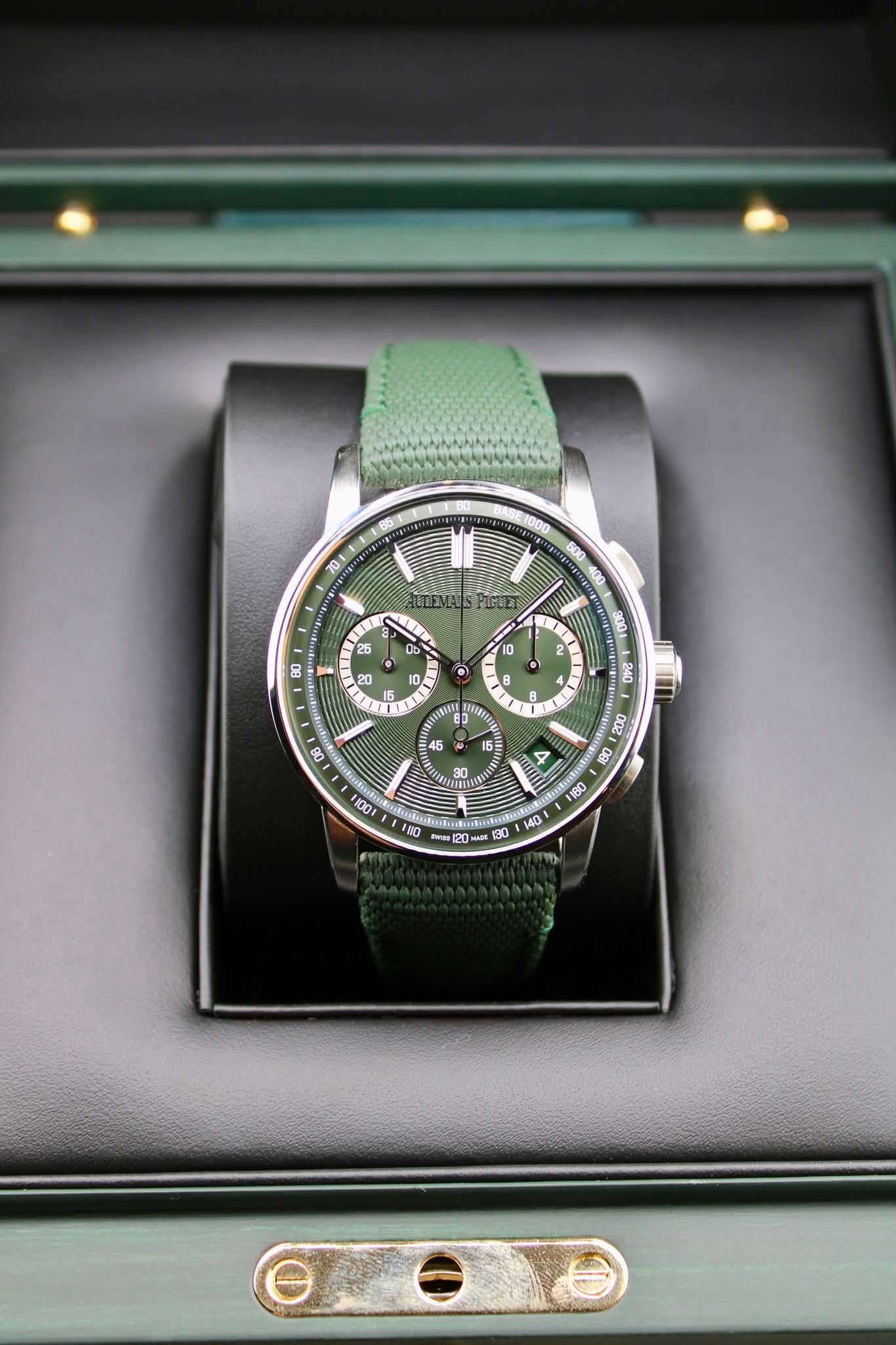 May be an image of wrist watch and text that says '70 LLEMER ፻ሮ a 26 0 0 0 D B B NIN II IETE 240 45 B 000 08 T 4 A 1001 8 0ل 140 A 50'