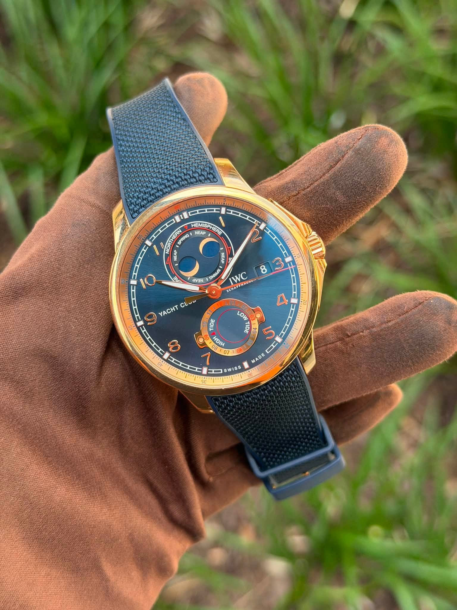 May be an image of wrist watch and text that says 'MAN NEAM C Te ع V NEAP 2 SYEN 10 NEAB IWC NC 8 3 VOMAY YACHT CLow L ٧ foi OW TIO σς 8 HDIH س 신 MADE WISS'