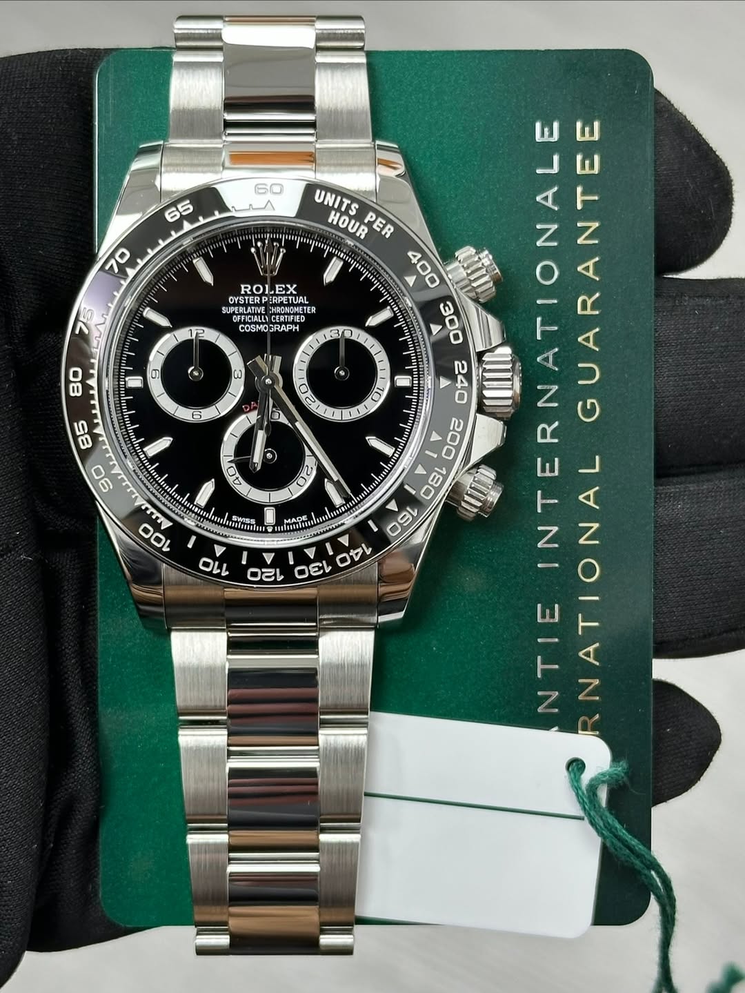 May be an image of wrist watch and text that says '60 65 70 ROLEX YSTERPERPETUOR OYSTERE ERPETUAL SUPERLATIVE naлиeKe CЛEMO3BAPH 12 9 ۱لا 75 ليد O JL اد D 40 ใม UNITS HOUR PER…