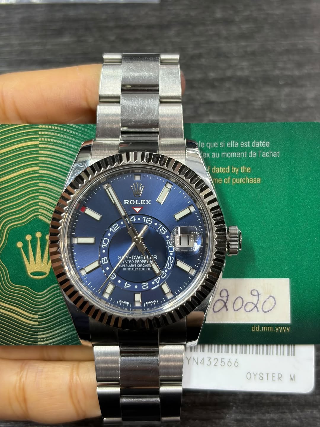 May be an image of wrist watch and text that says 'le que lequesielleestdatée si elle est datée ex au moment de 'achat dated the ne of purchase ROLEX W/ SI SRPERP RPET -DWEL R…