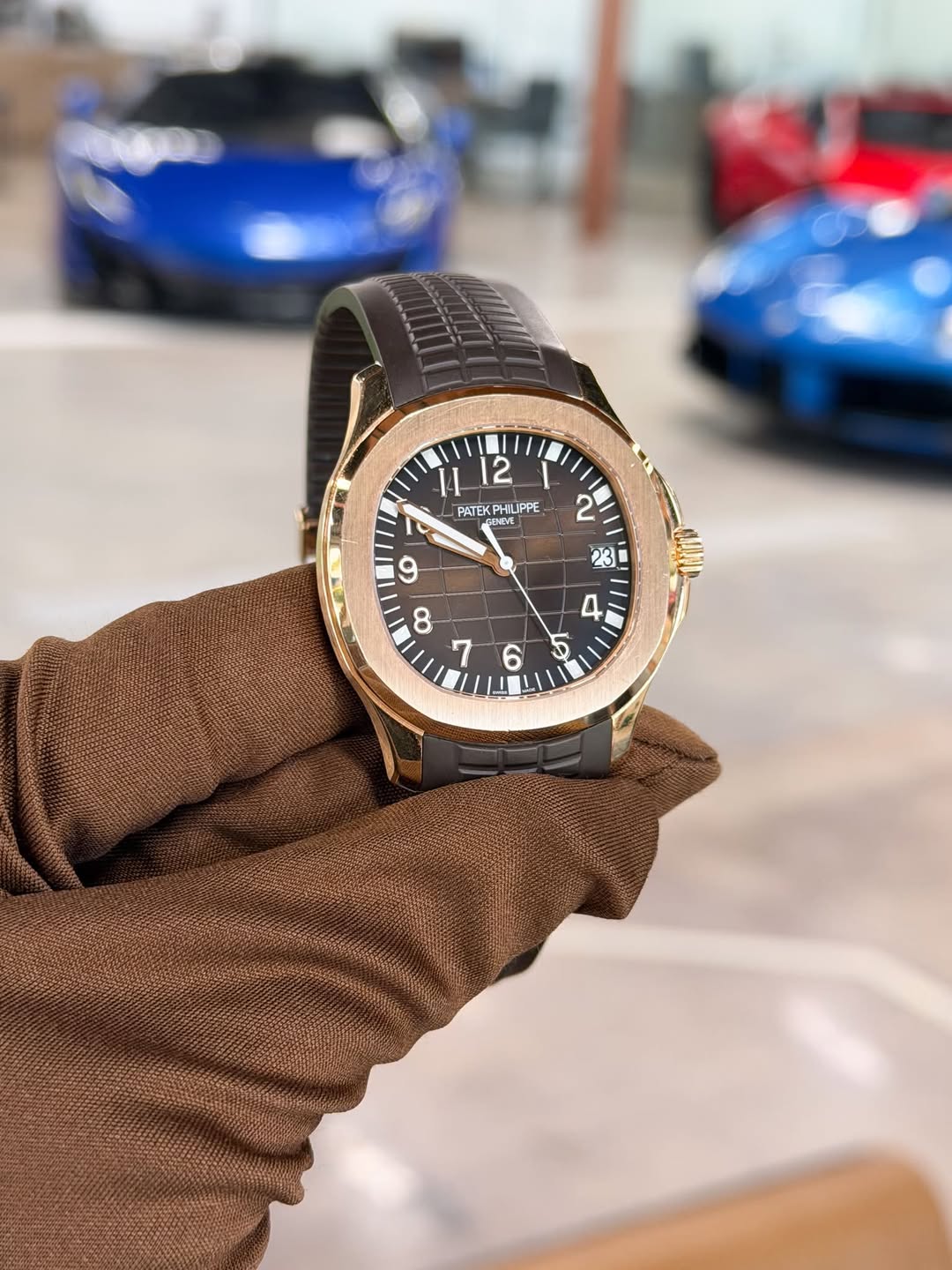 May be an image of wrist watch and text that says '1112 I1 2 PATEK GENG GEER EFVE NEVL PHILIPPE 2 9 23 4 তা 8 7 6 6 oA'