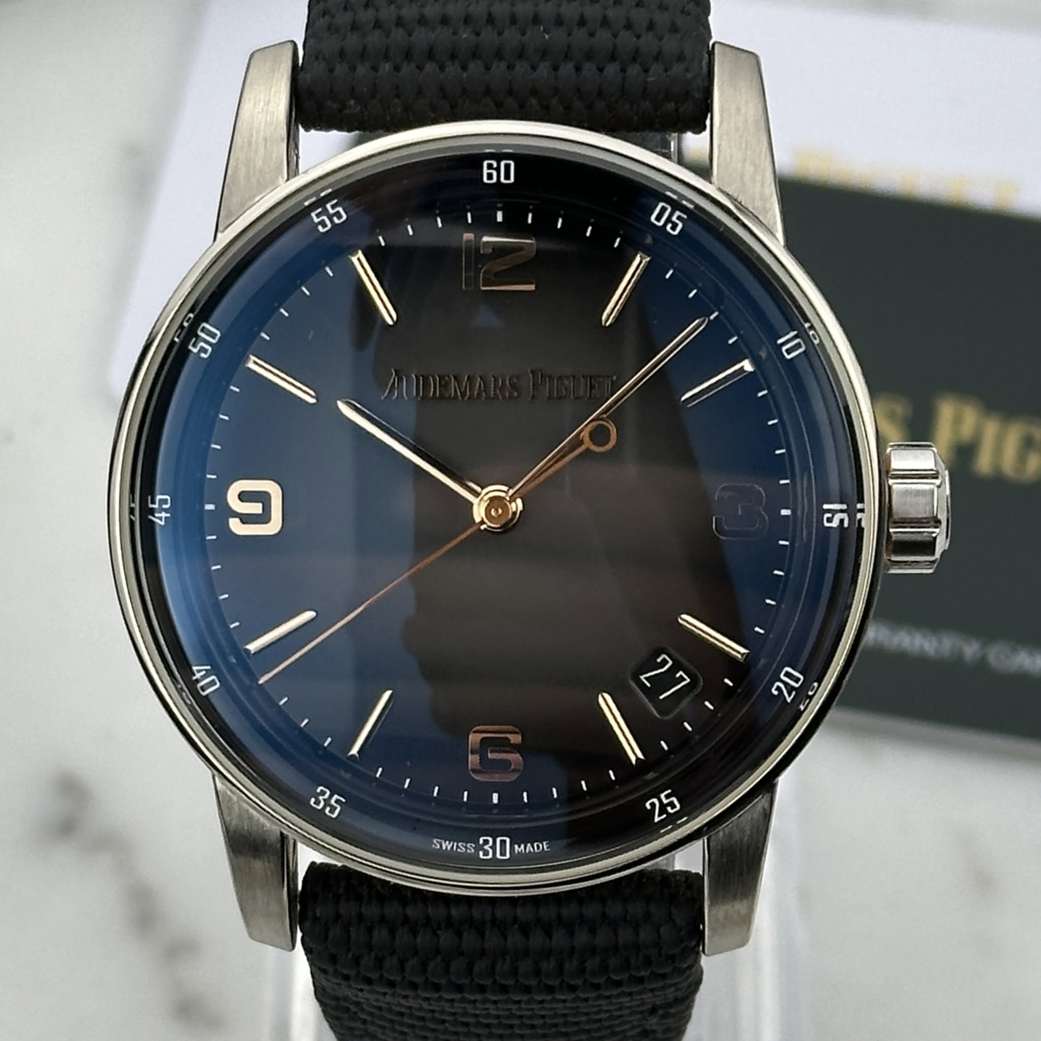May be an image of wrist watch and text that says ' 4C 45 פ SI 40 27 PANrY 20 35 SWISS SWISS30MADE 30 MADE 25'