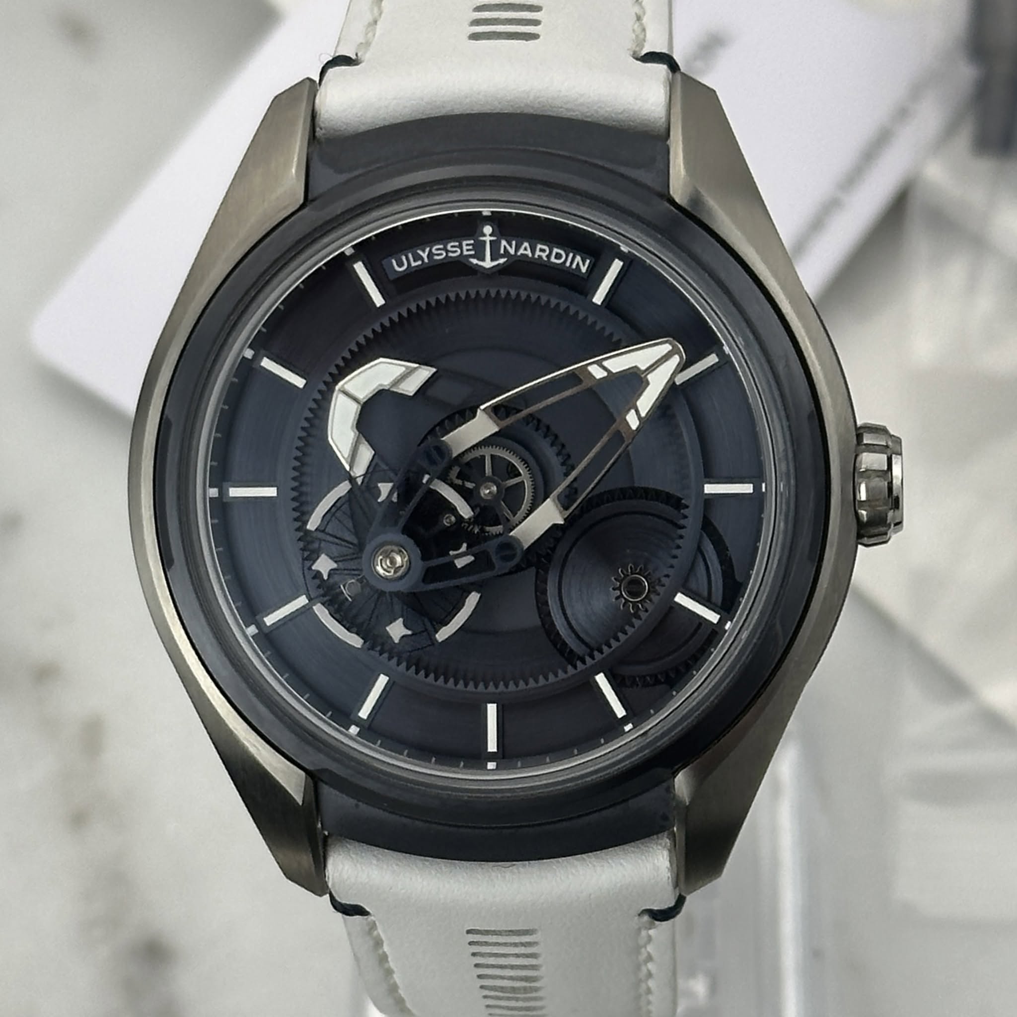 May be an image of wrist watch and text that says 'ULYSSEİNARDIN ULYSSE İNARDIN NARDIN A'