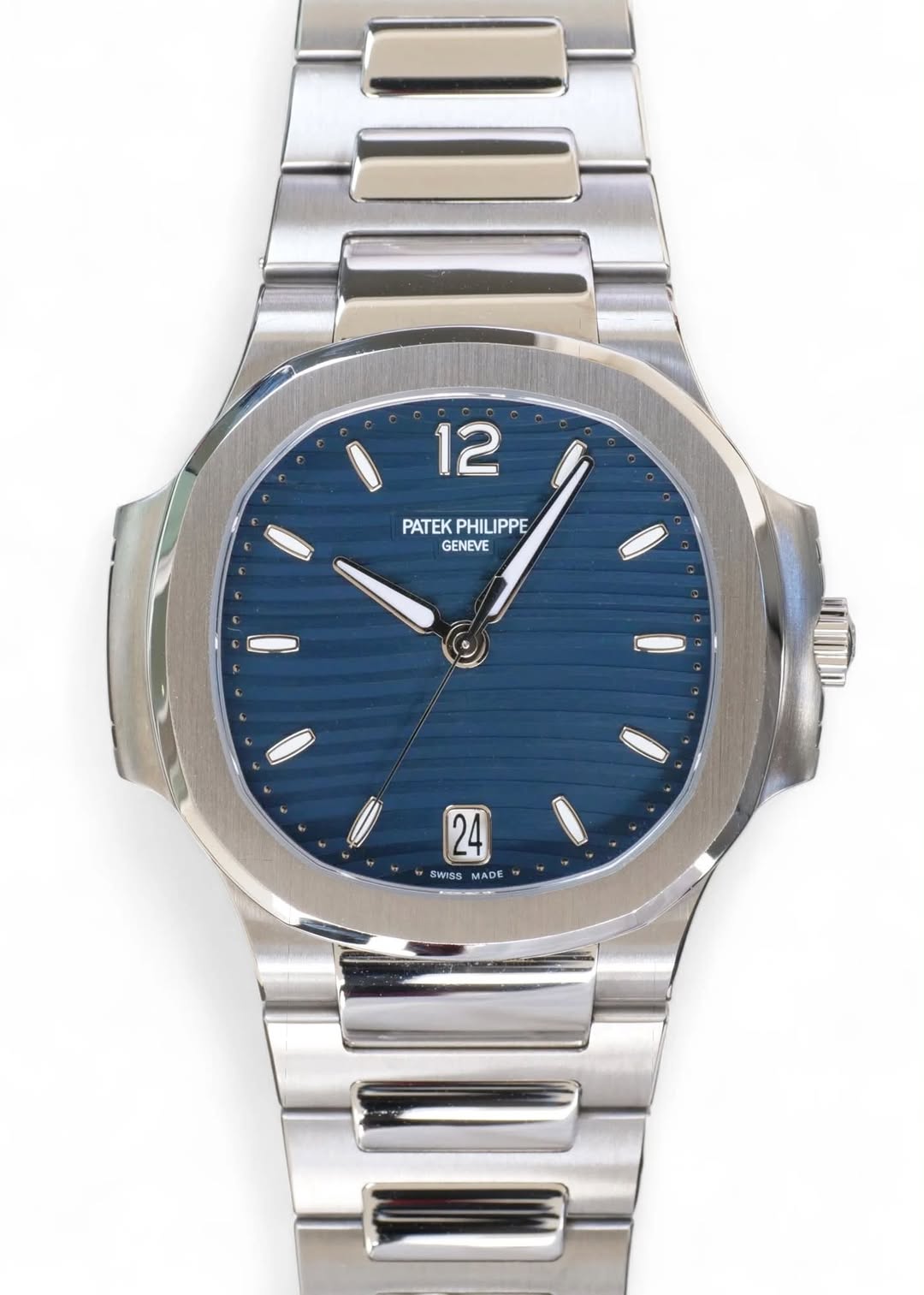May be an image of wrist watch and text that says '12 I PATEK PATEKPHILIPPE PHIL PHILIPPE IPPE GENEVE 24 SWISS MADE'