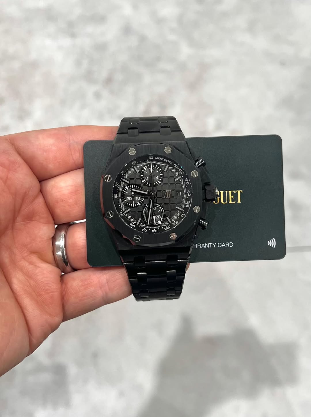 May be an image of digital watch and text that says 'bN taltgny 4- 10g /11 GUET RRANTYCARD RRA RRANTY CARD'