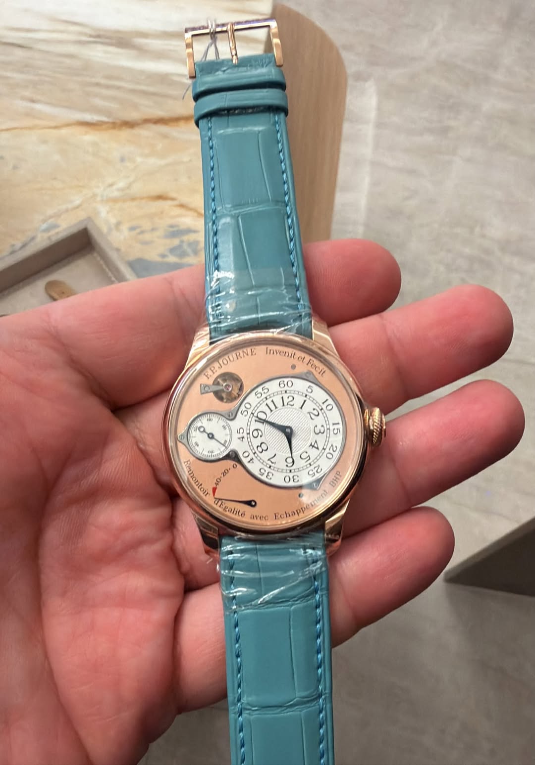 May be an image of wrist watch and text that says '9 토구 FPJOURNE InvenitarPiran Invenit Feeit ភ lo 0が ω ဟ။ o A 2 ش 2 C e 38 口 DE 00 30 ሪ TH DHP Femontoit dEgalite avee…