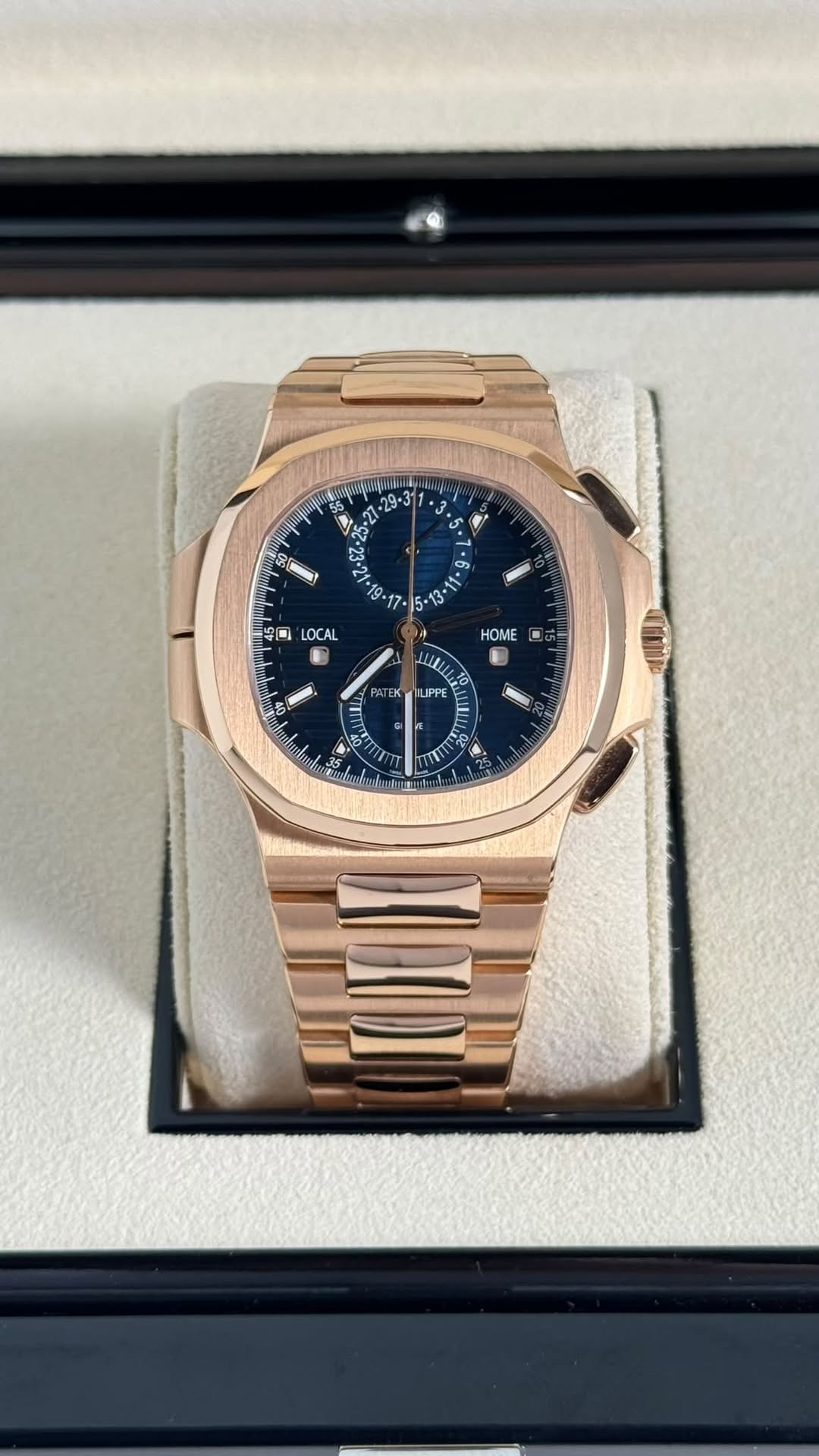 May be an image of wrist watch and text that says '29° 50 5-13 LOCAL HOME -PATEK ด ILIPPE ل FL 오 - 1 ۱'